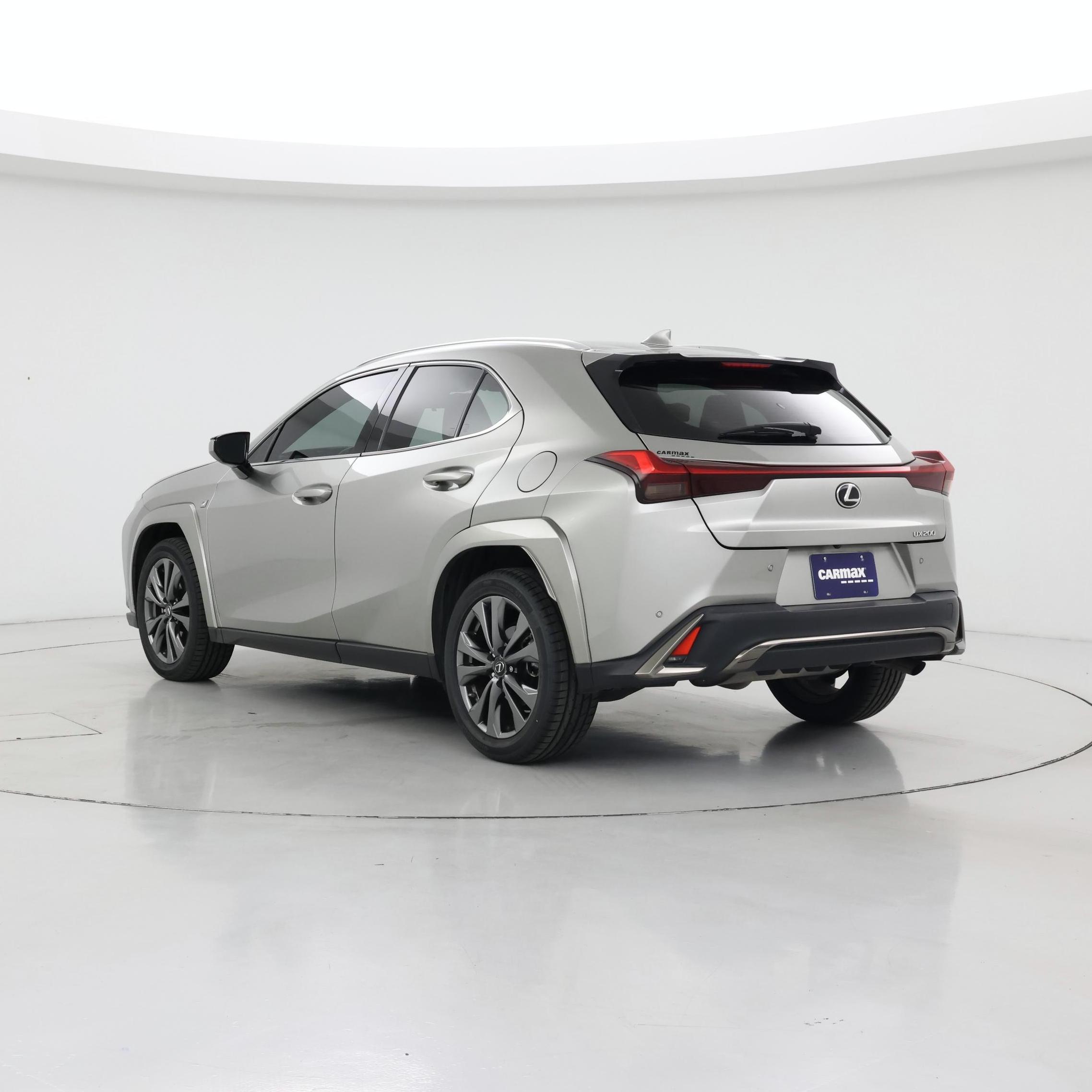 Thumbnail: 2022 Lexus UX - 2