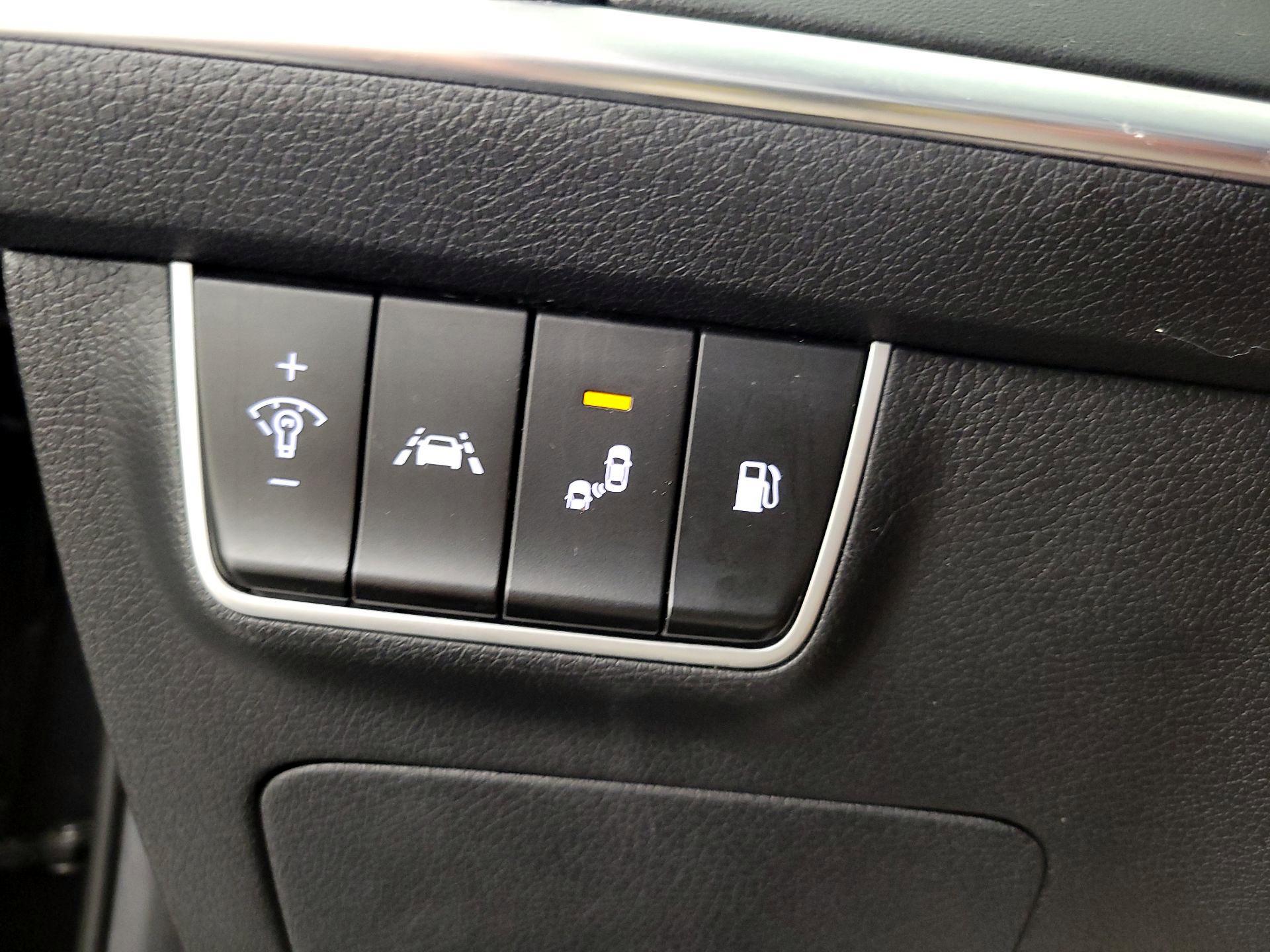 Thumbnail: 2019 Kia Stinger - 13