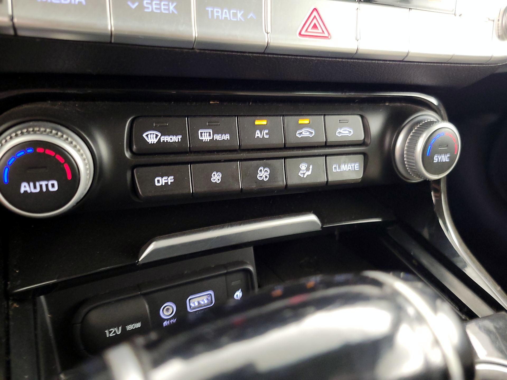 Thumbnail: 2019 Kia Stinger - 17