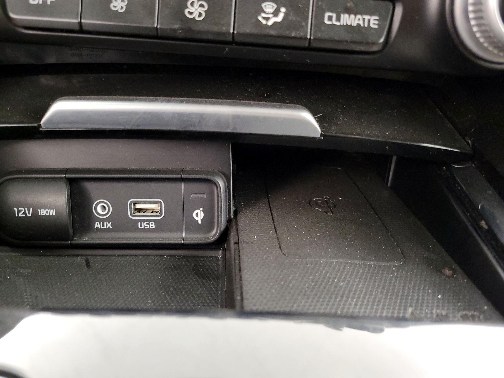 Thumbnail: 2019 Kia Stinger - 19