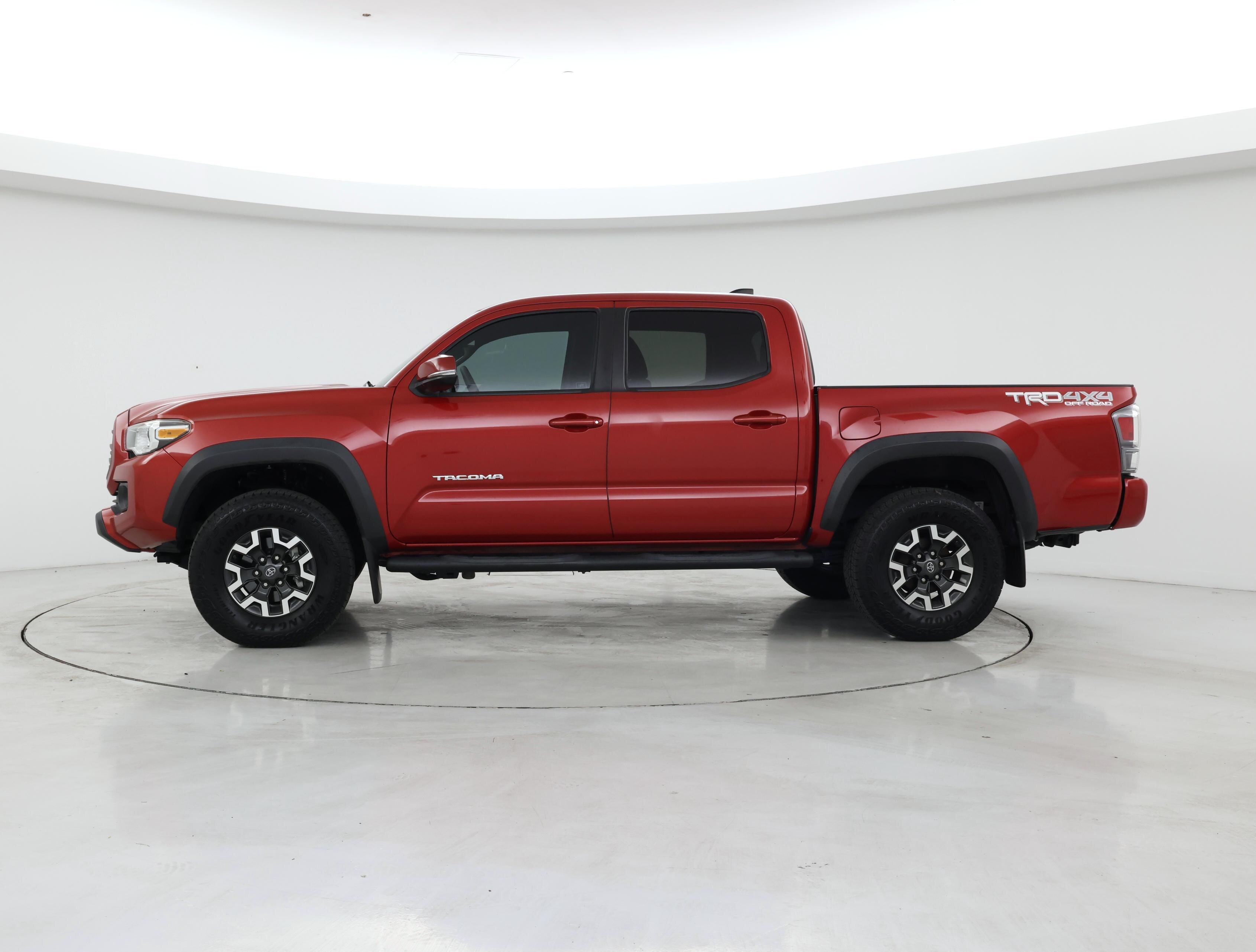 Thumbnail: 2020 Toyota Tacoma - 3