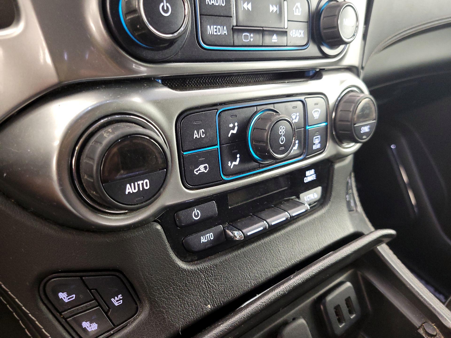 Thumbnail: 2016 Chevrolet Tahoe - 17