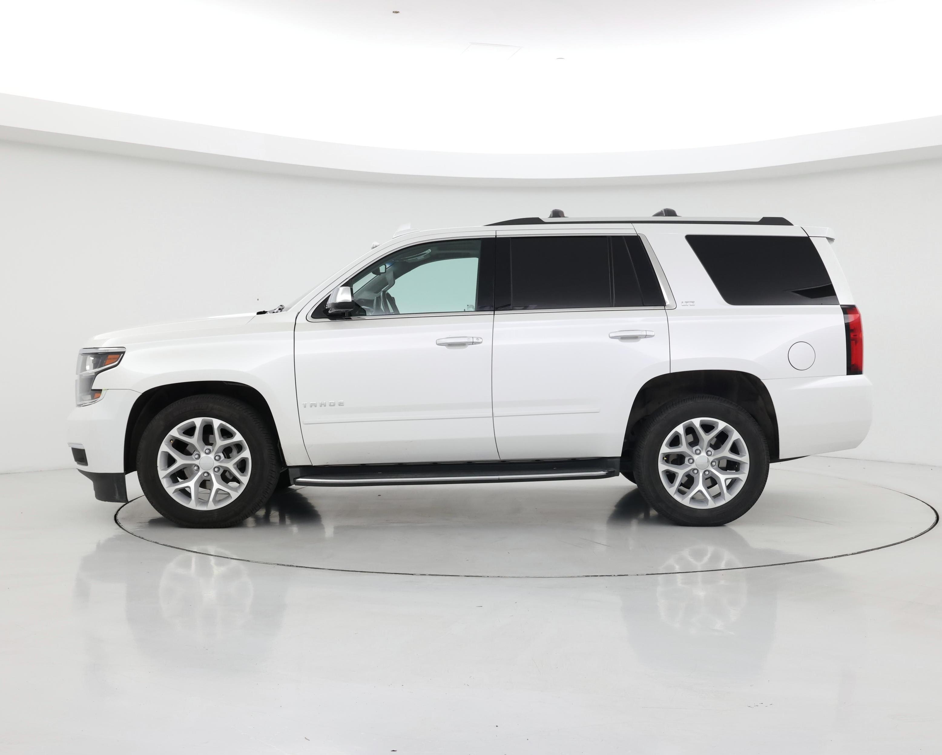 Thumbnail: 2016 Chevrolet Tahoe - 3