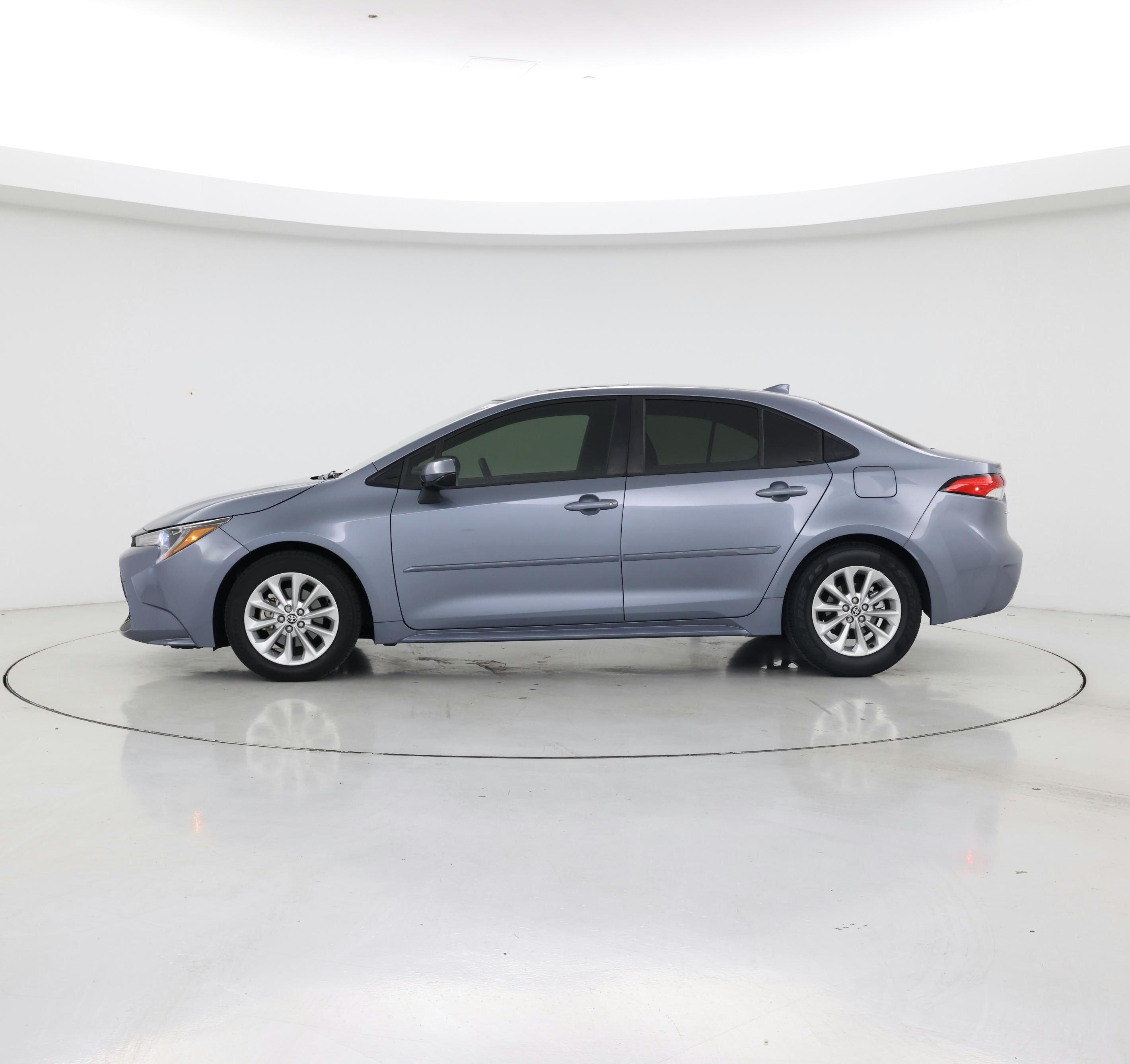Thumbnail: 2021 Toyota Corolla - 3