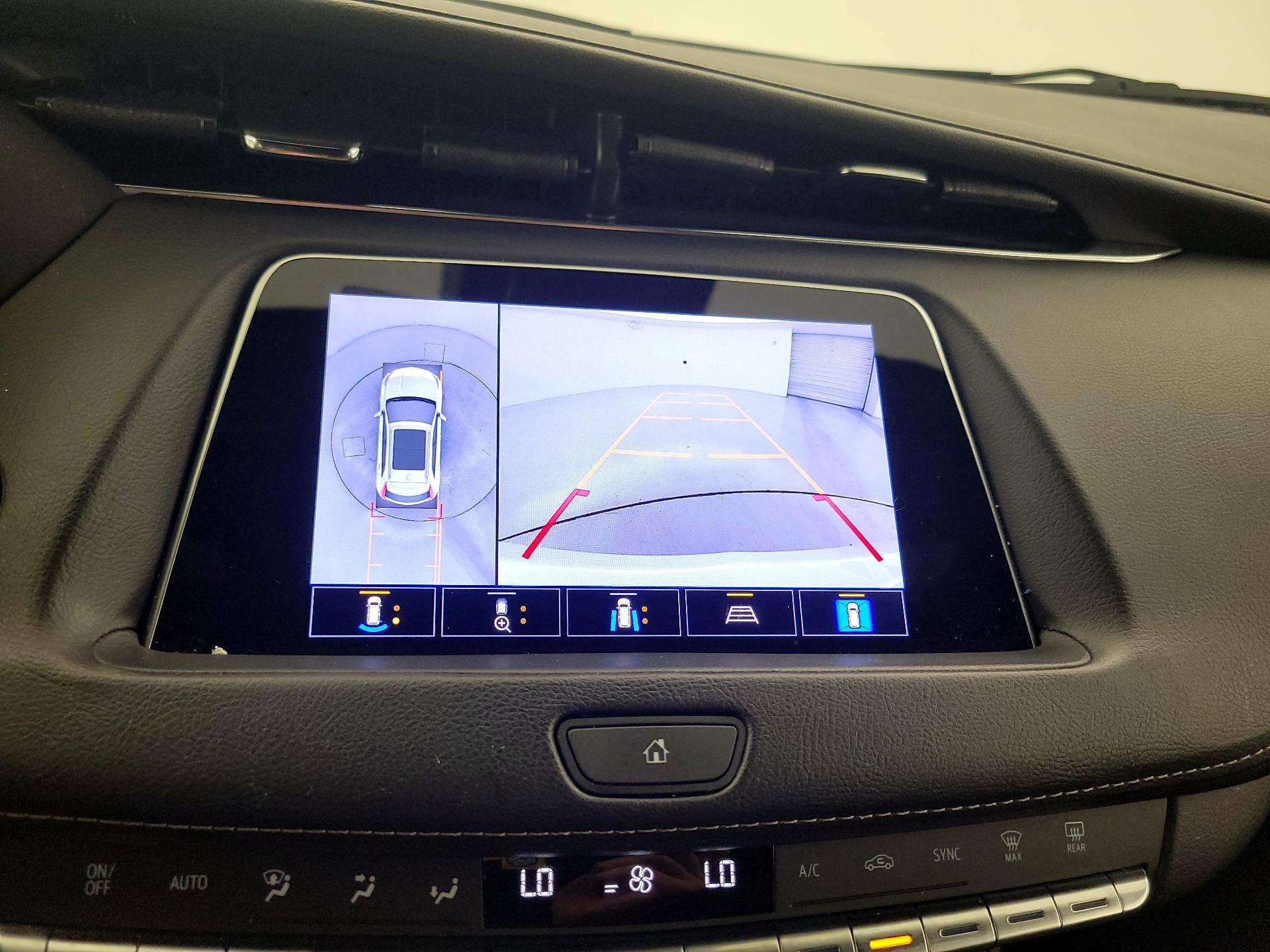 Thumbnail: 2022 Cadillac XT4 - 14