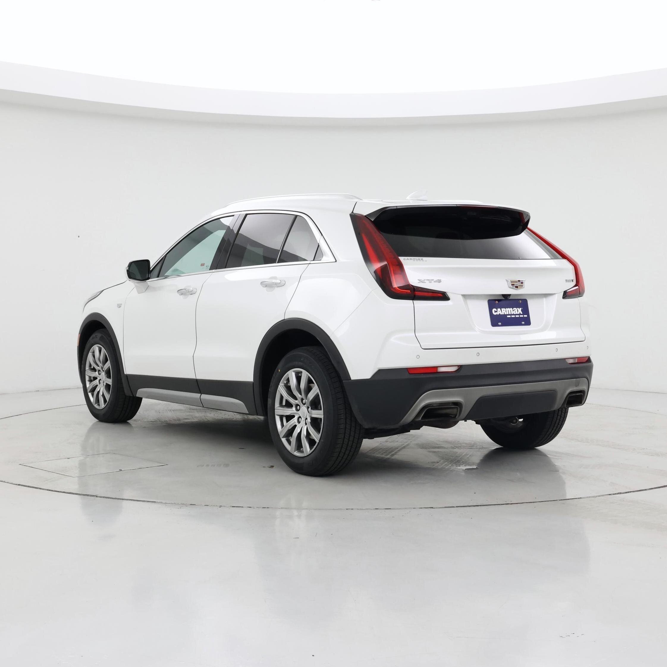 Thumbnail: 2022 Cadillac XT4 - 2