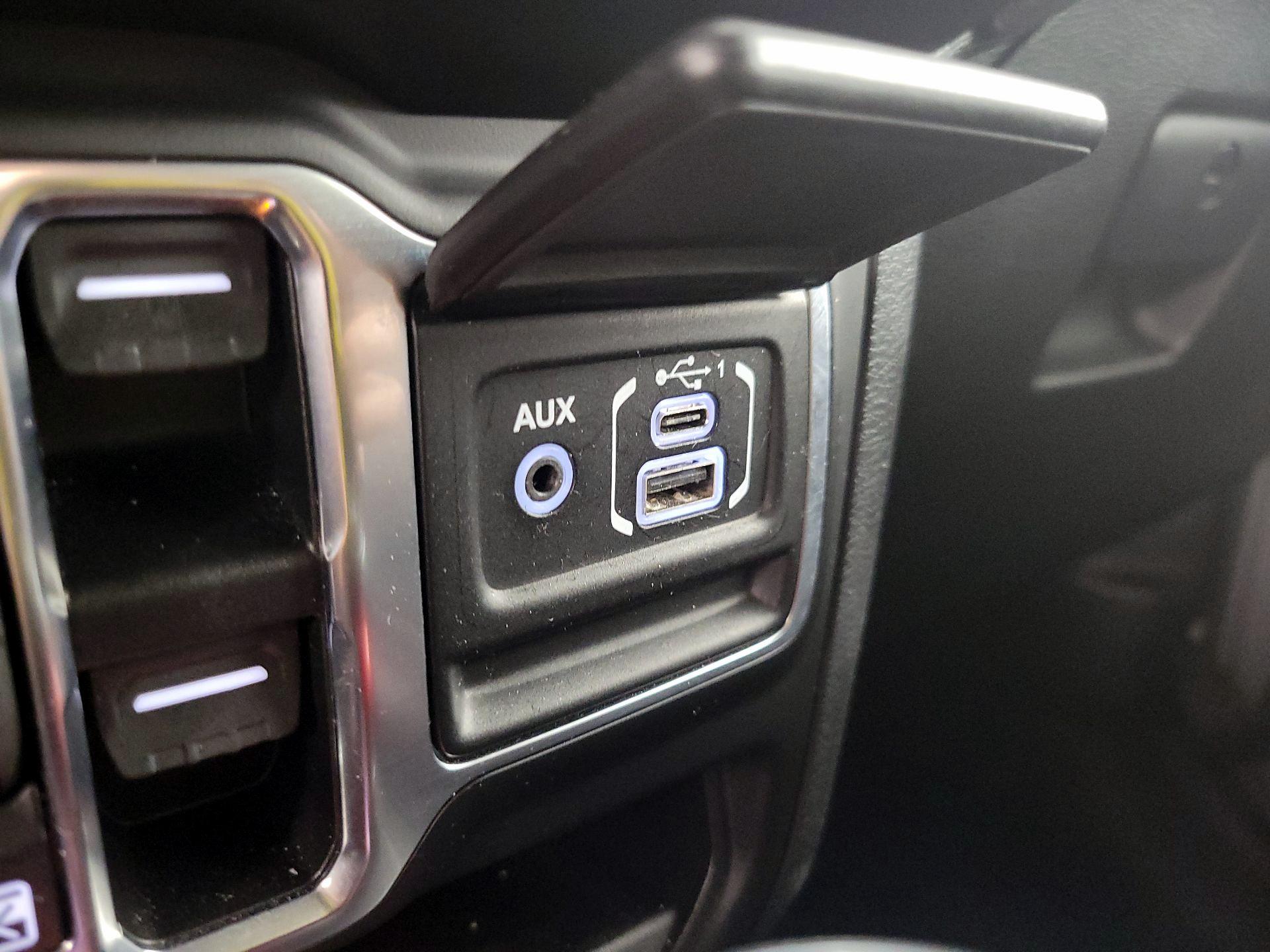 Thumbnail: 2021 Jeep Wrangler - 19