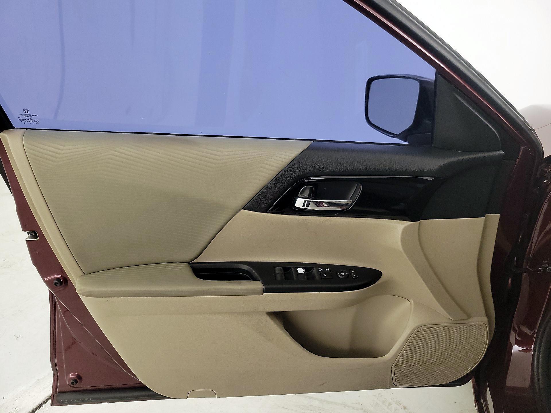 Thumbnail: 2017 Honda Accord - 12