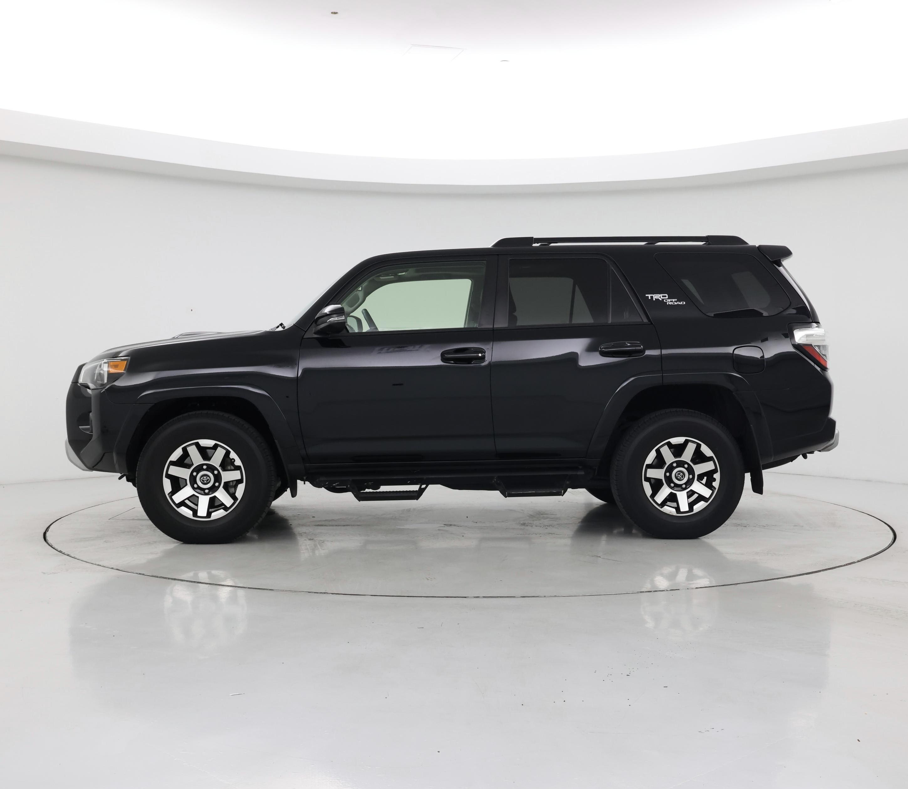 Thumbnail: 2020 Toyota 4Runner - 3