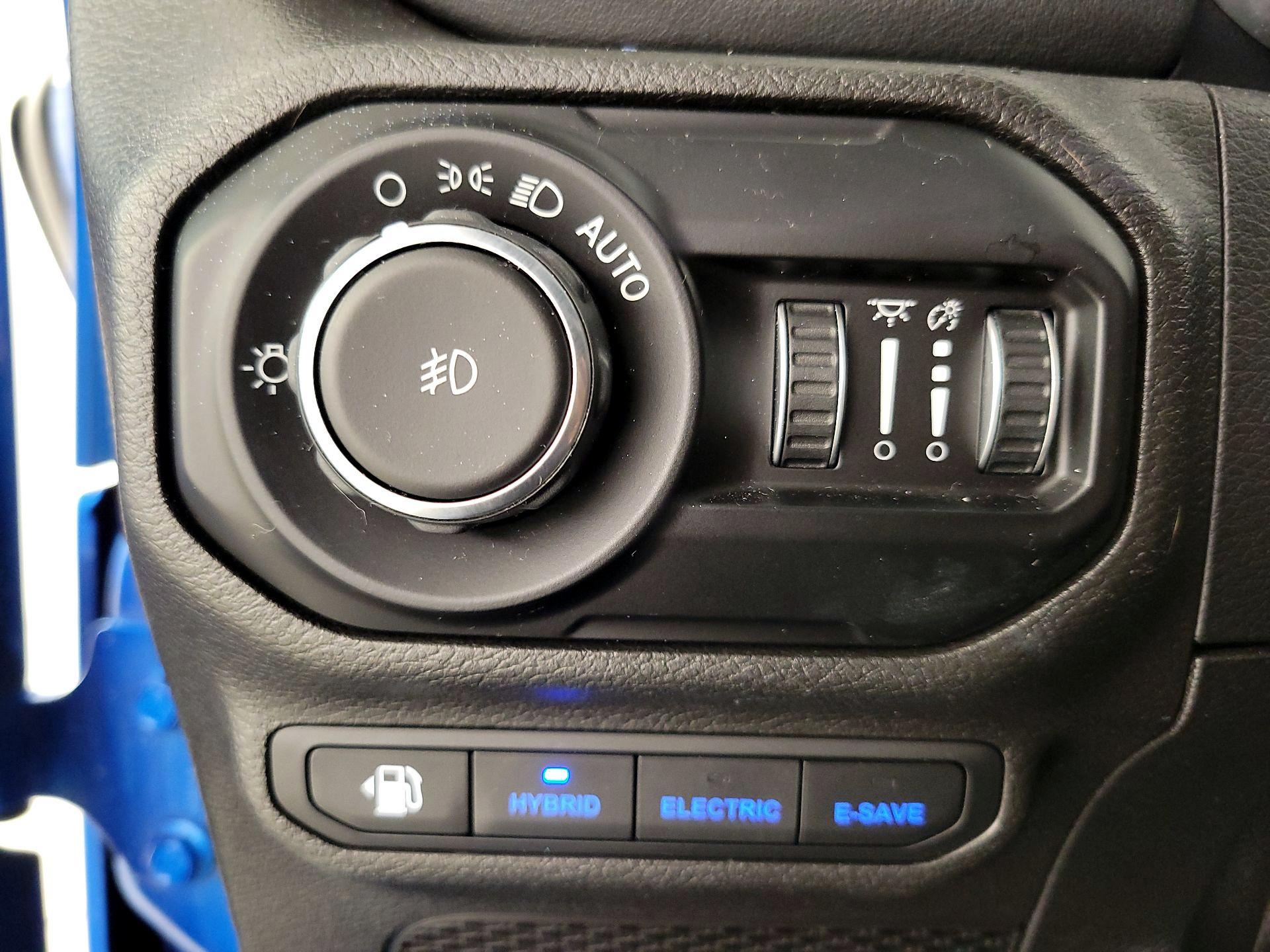 Thumbnail: 2021 Jeep Wrangler - 13