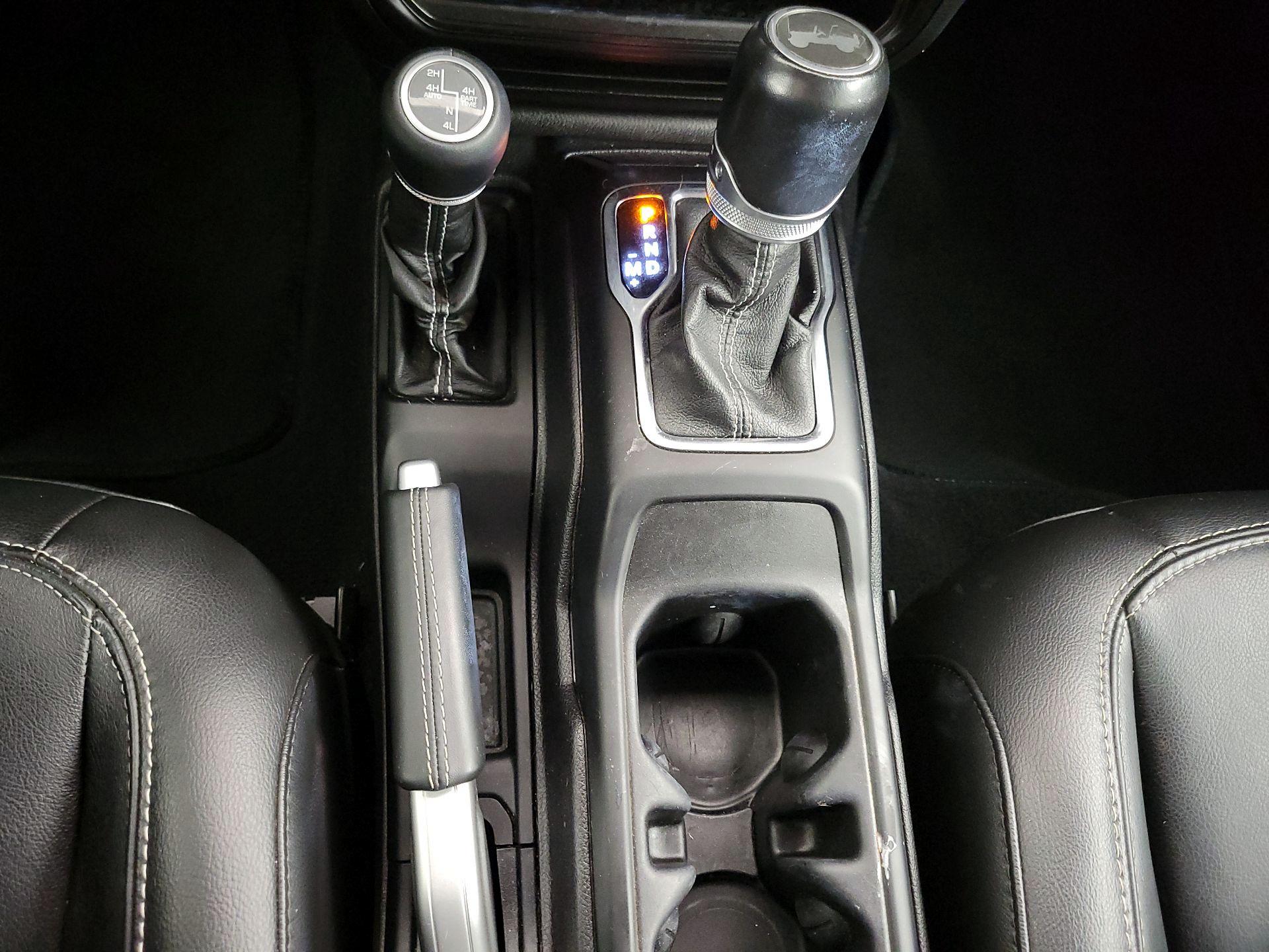 Thumbnail: 2021 Jeep Wrangler - 18