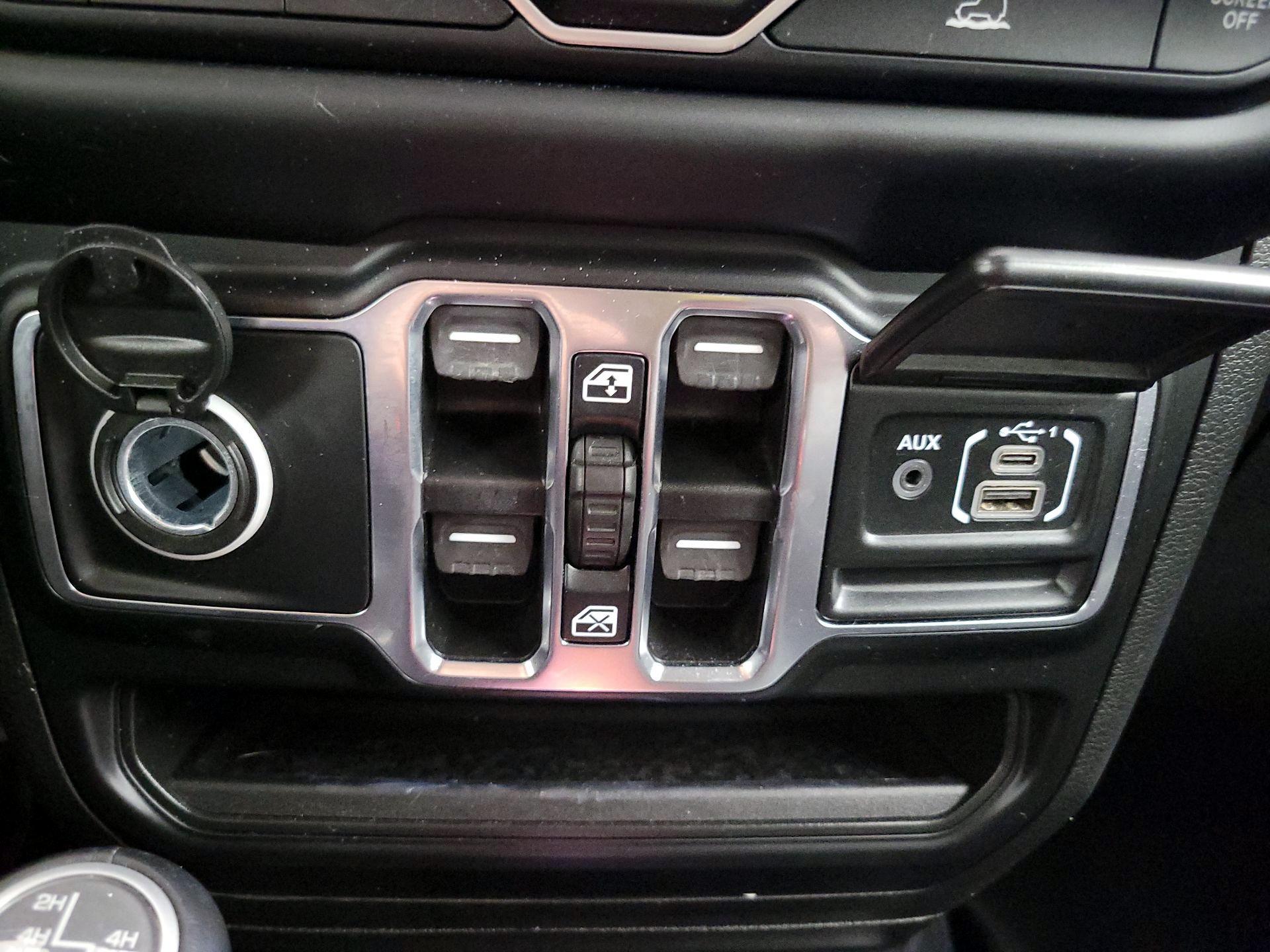 Thumbnail: 2021 Jeep Wrangler - 19