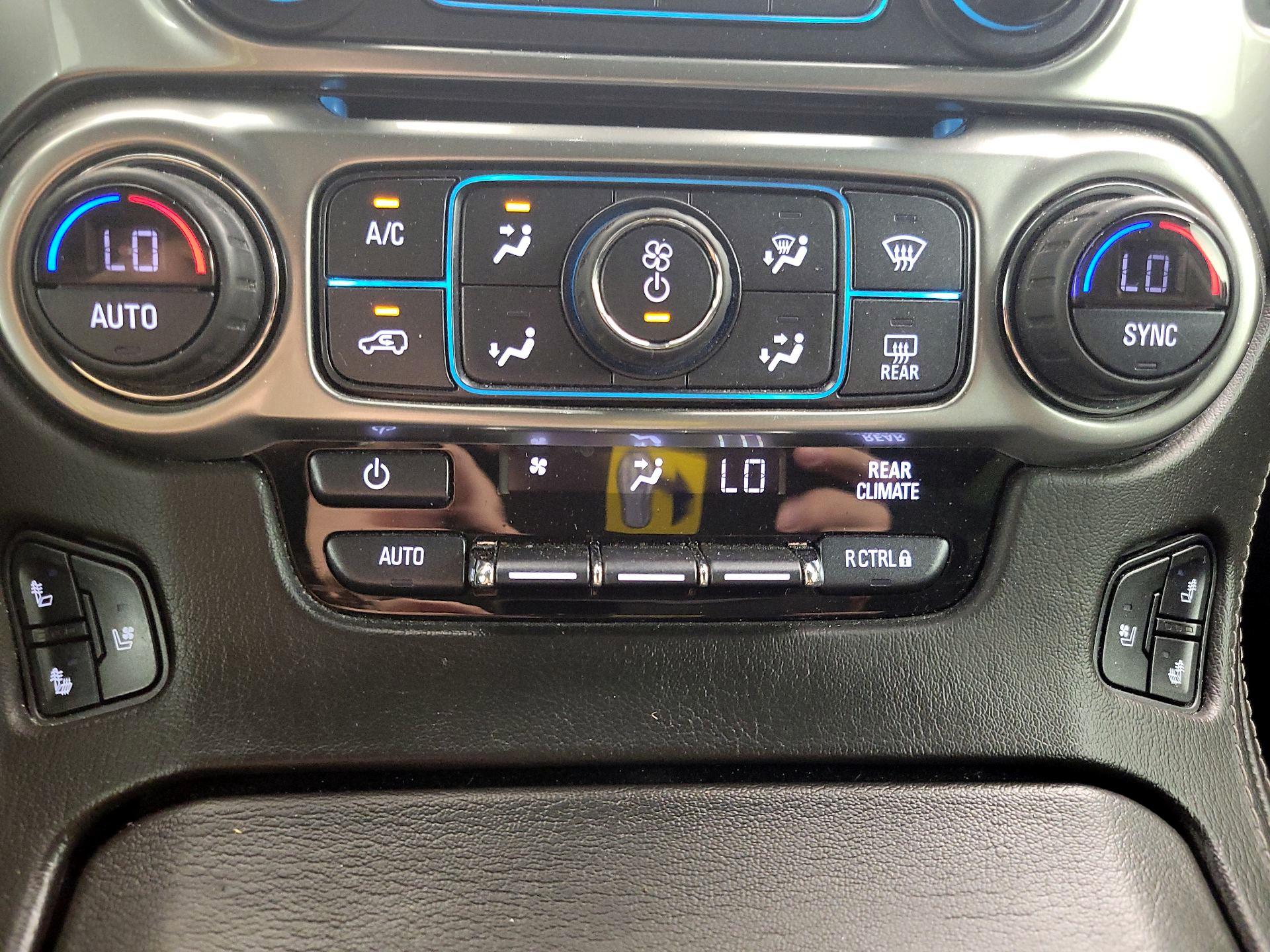 Thumbnail: 2019 Chevrolet Tahoe - 17