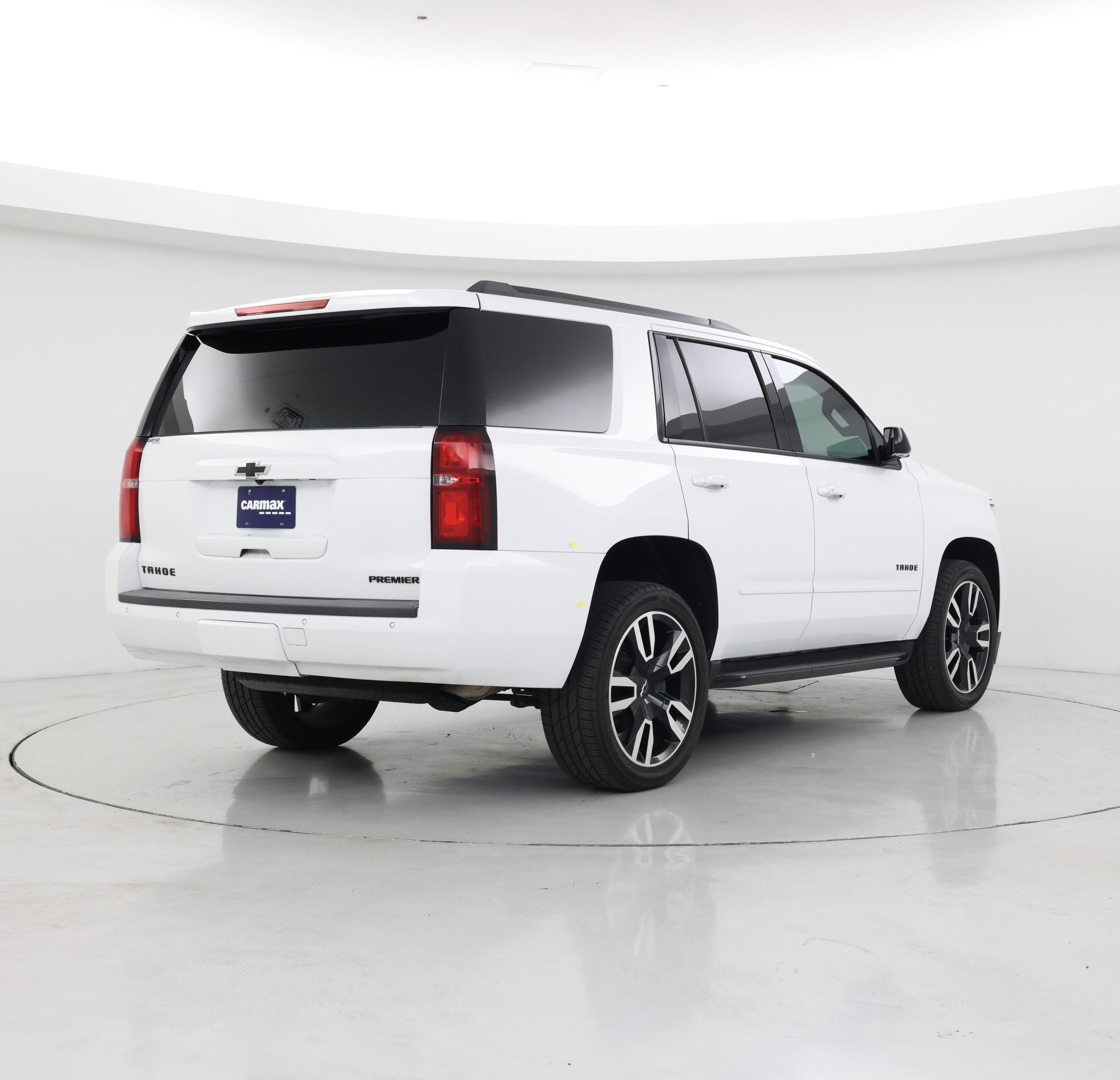 Thumbnail: 2019 Chevrolet Tahoe - 8