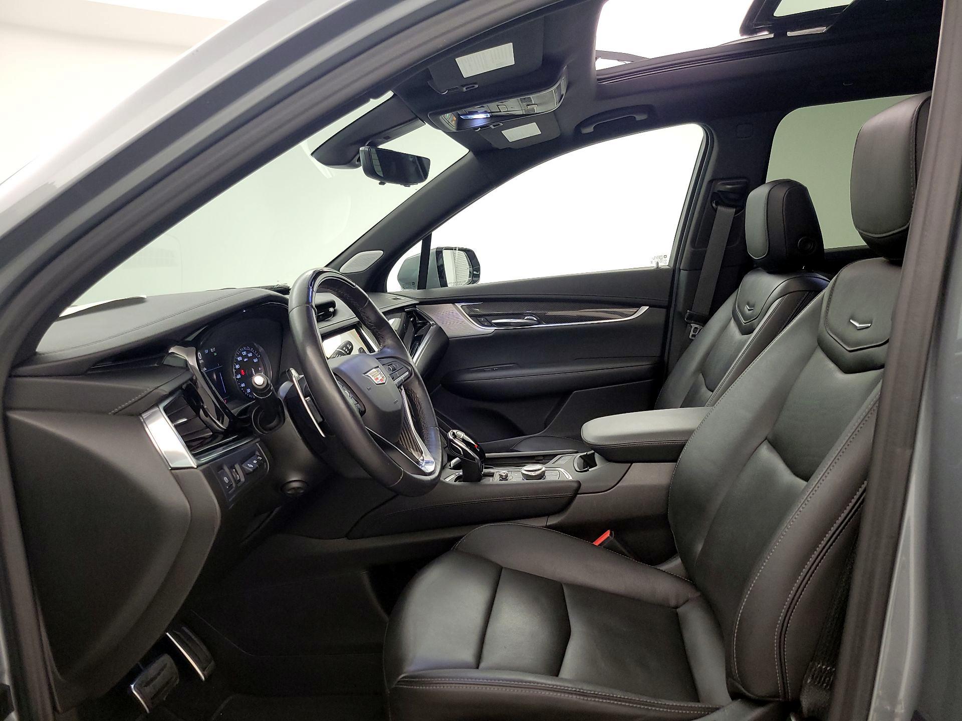 Thumbnail: 2023 Cadillac XT6 - 11