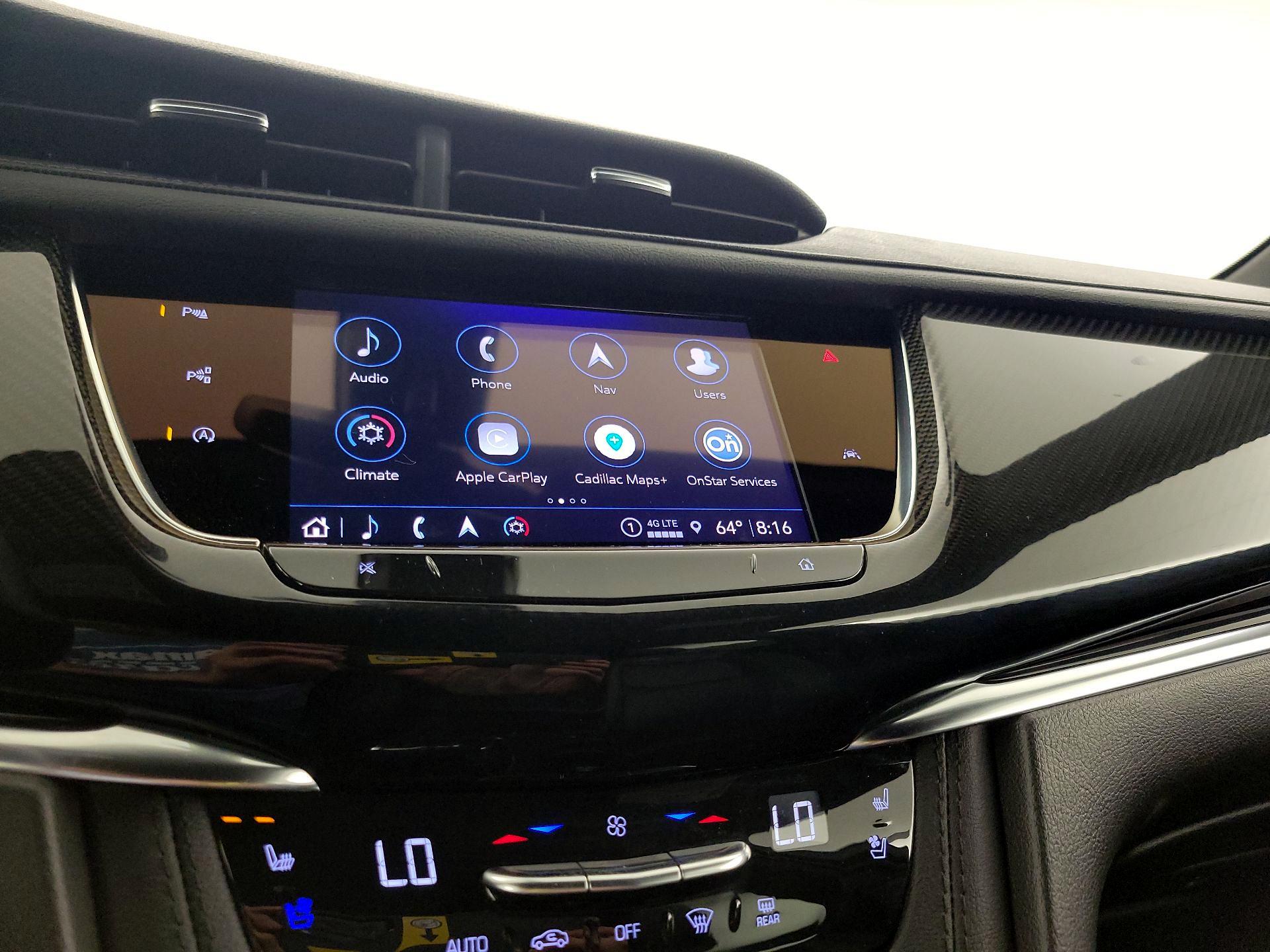 Thumbnail: 2023 Cadillac XT6 - 16