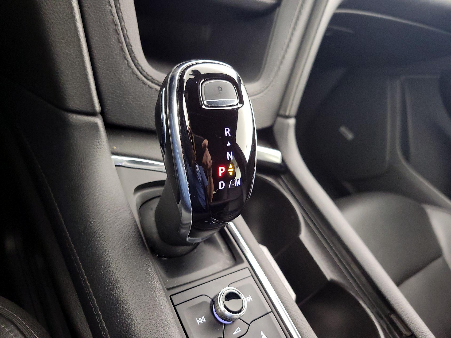 Thumbnail: 2023 Cadillac XT6 - 18