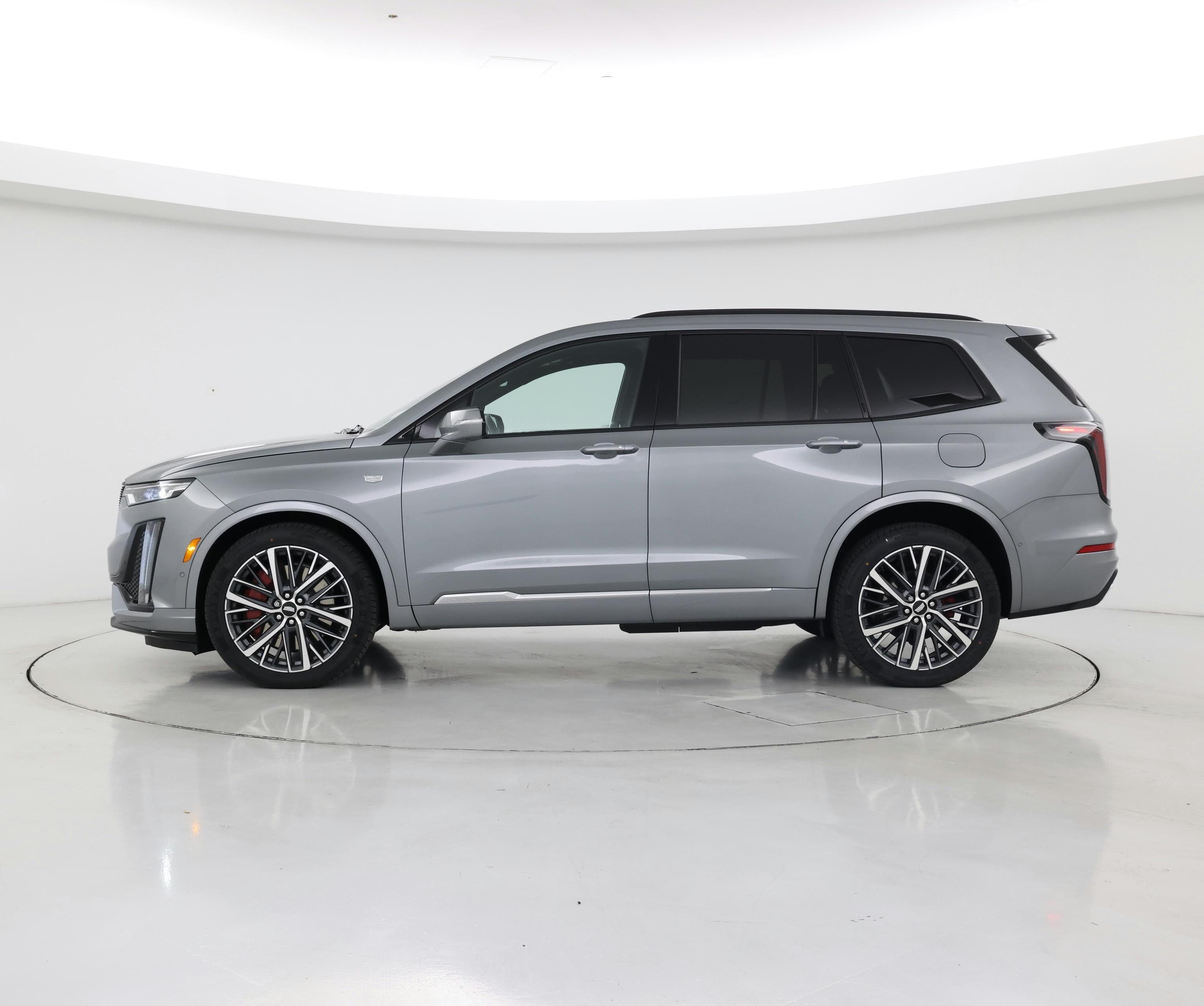 Thumbnail: 2023 Cadillac XT6 - 3