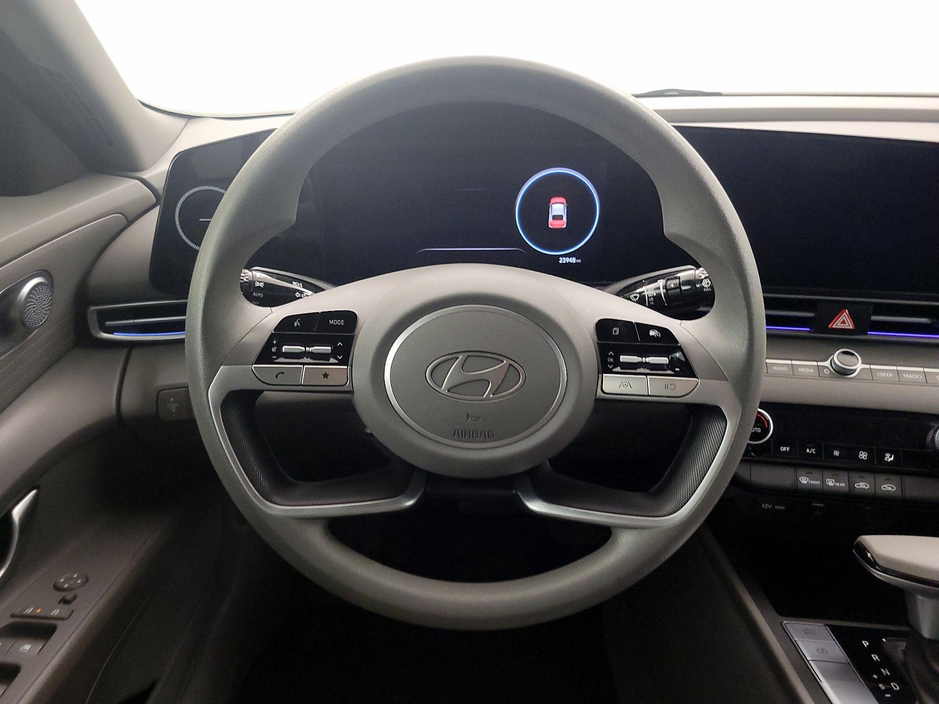 Thumbnail: 2024 Hyundai Elantra - 10