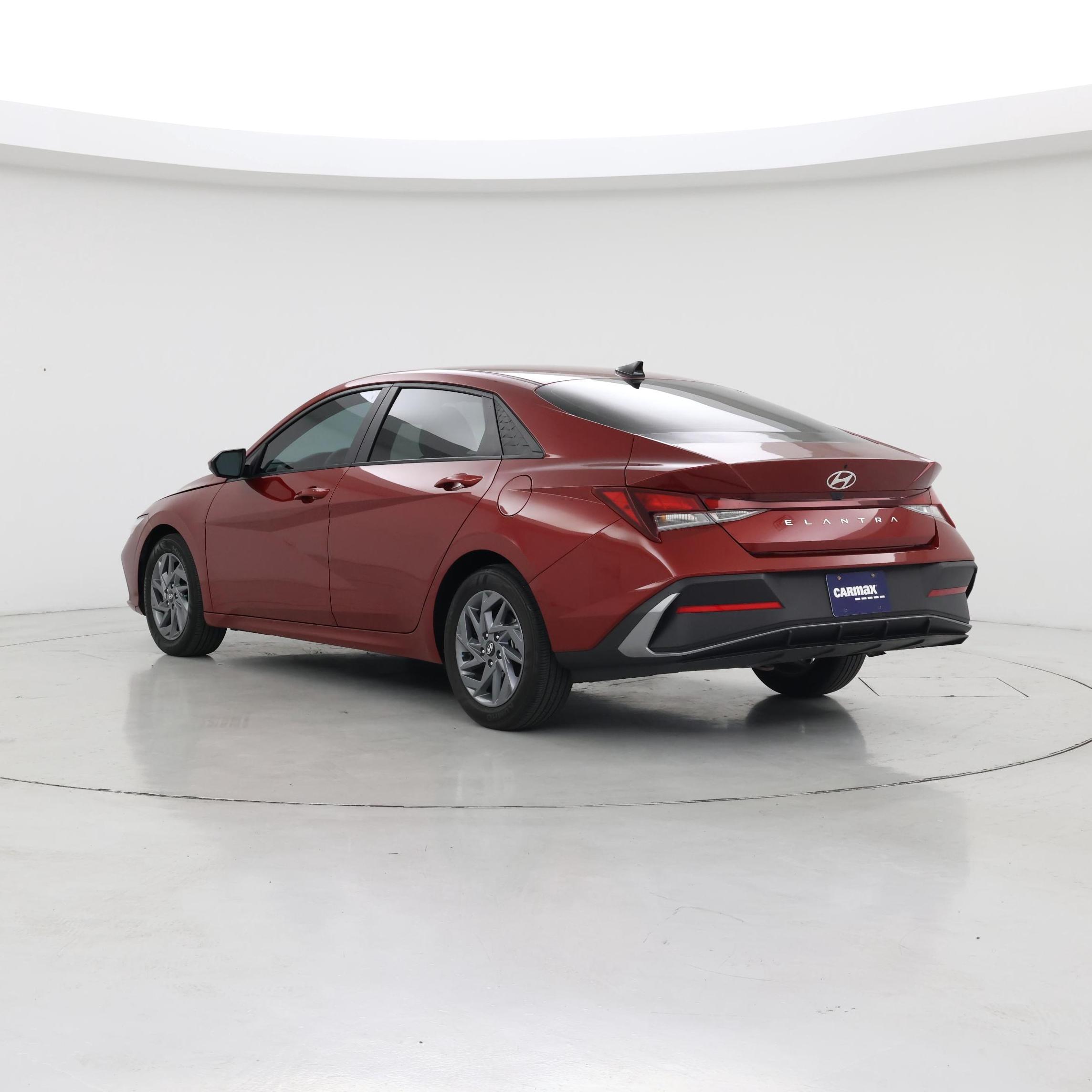 Thumbnail: 2024 Hyundai Elantra - 2