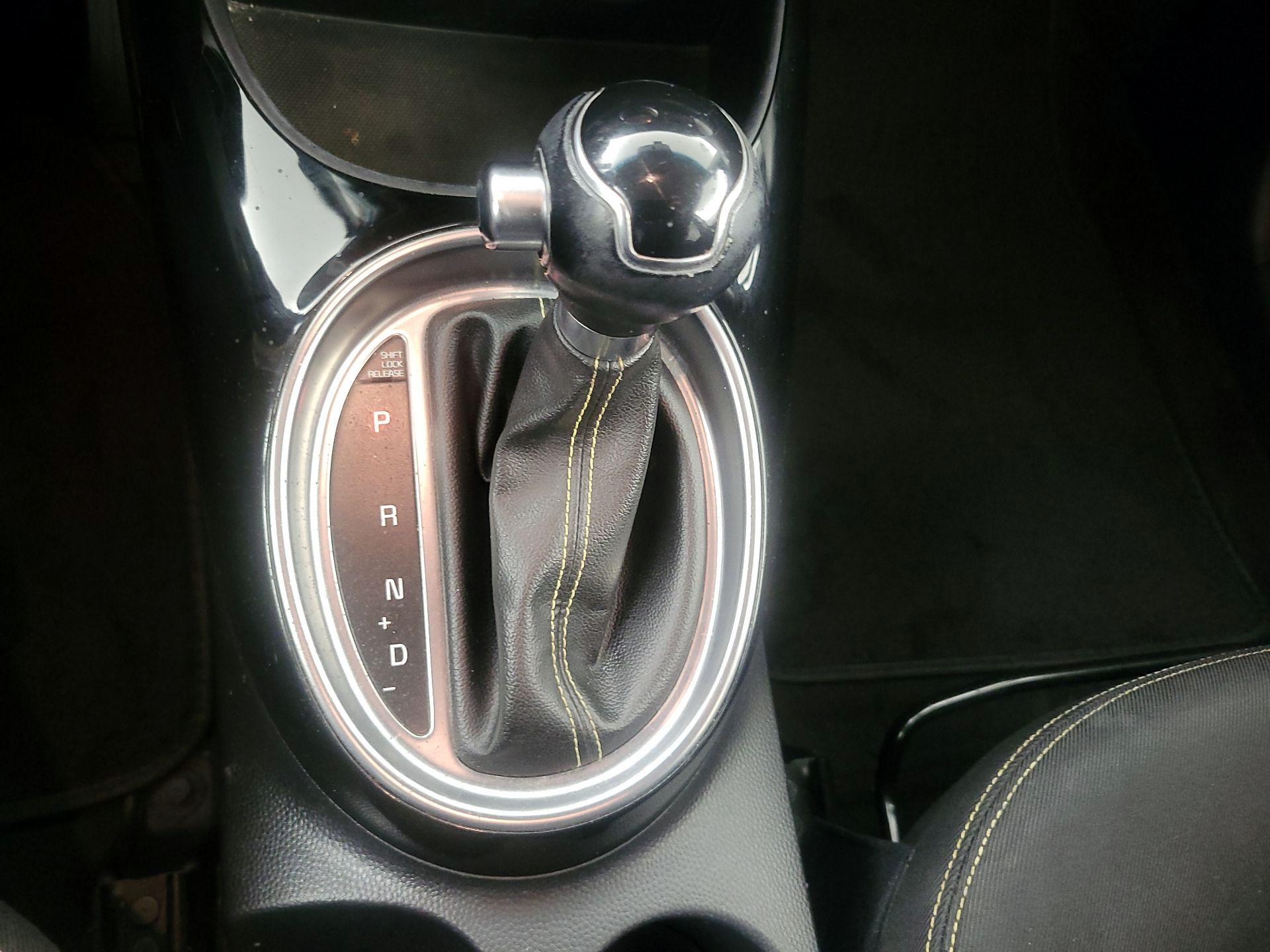 Thumbnail: 2015 Kia Soul - 18
