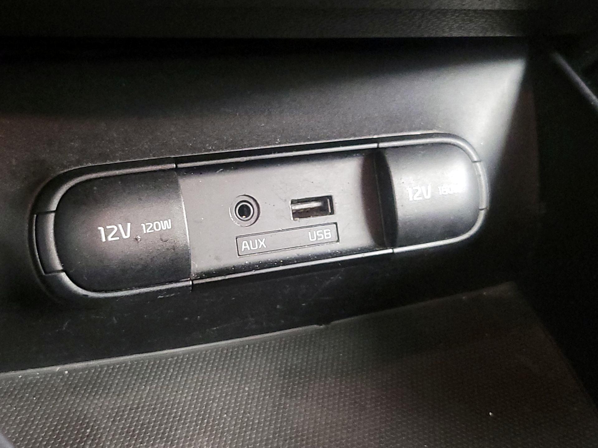 Thumbnail: 2015 Kia Soul - 19