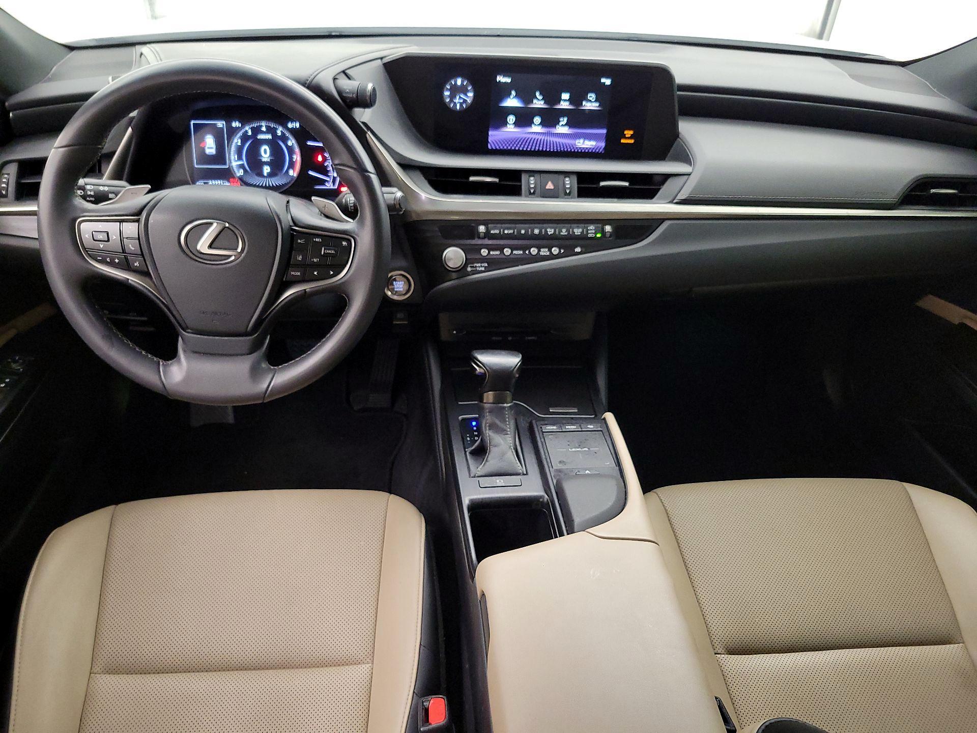 Thumbnail: 2021 Lexus ES - 9