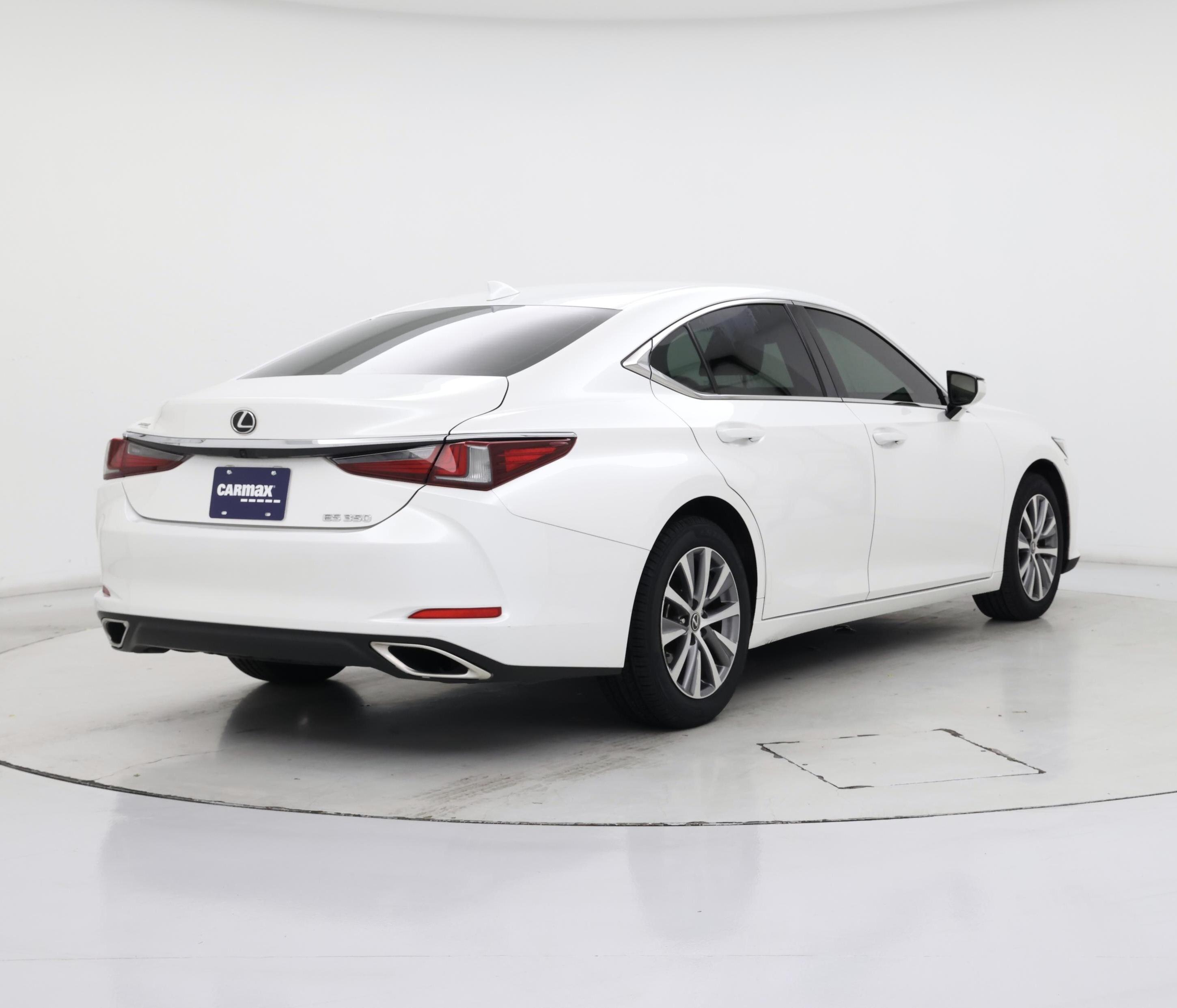Thumbnail: 2021 Lexus ES - 8