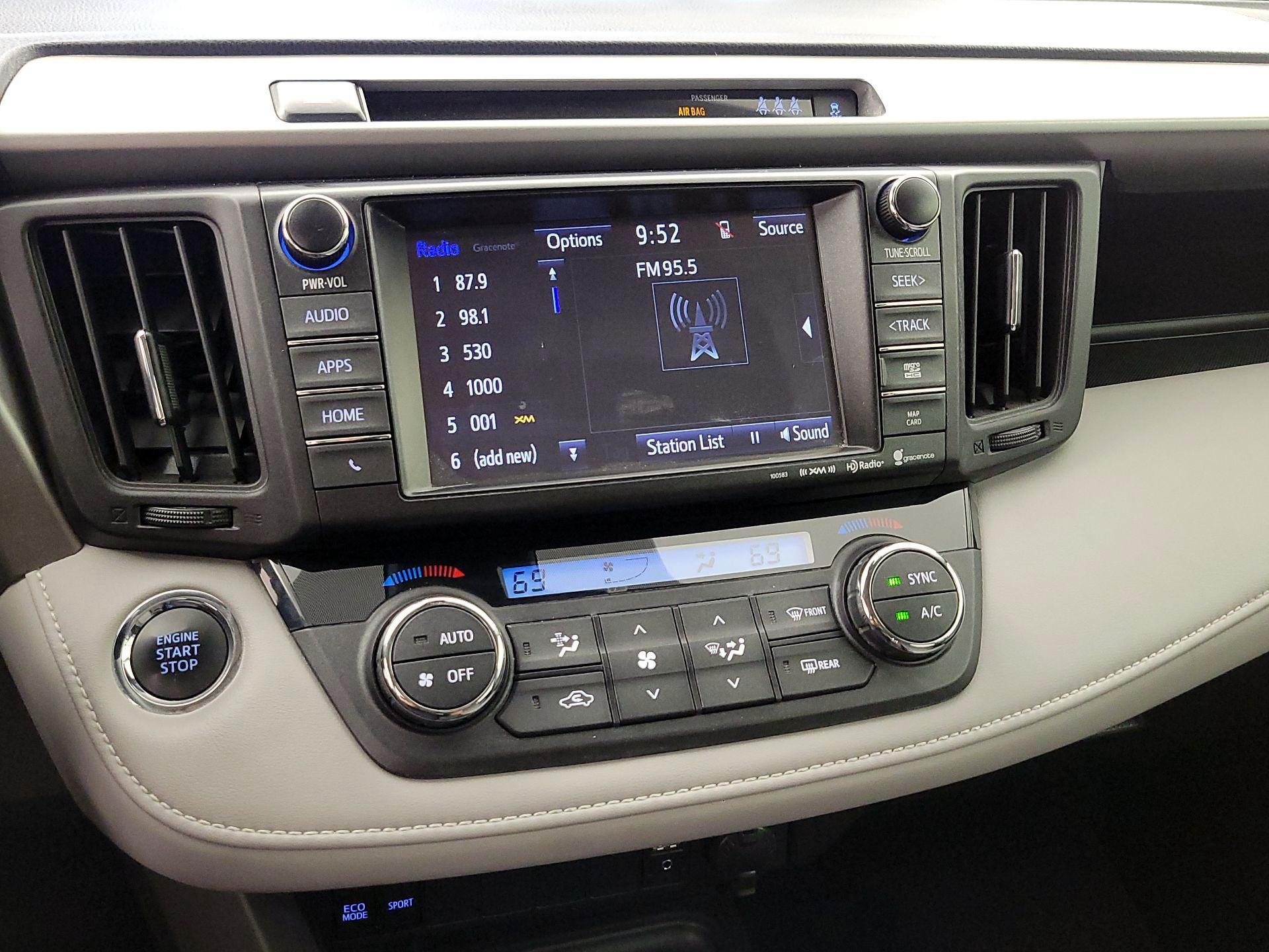 Thumbnail: 2017 Toyota RAV4 - 15