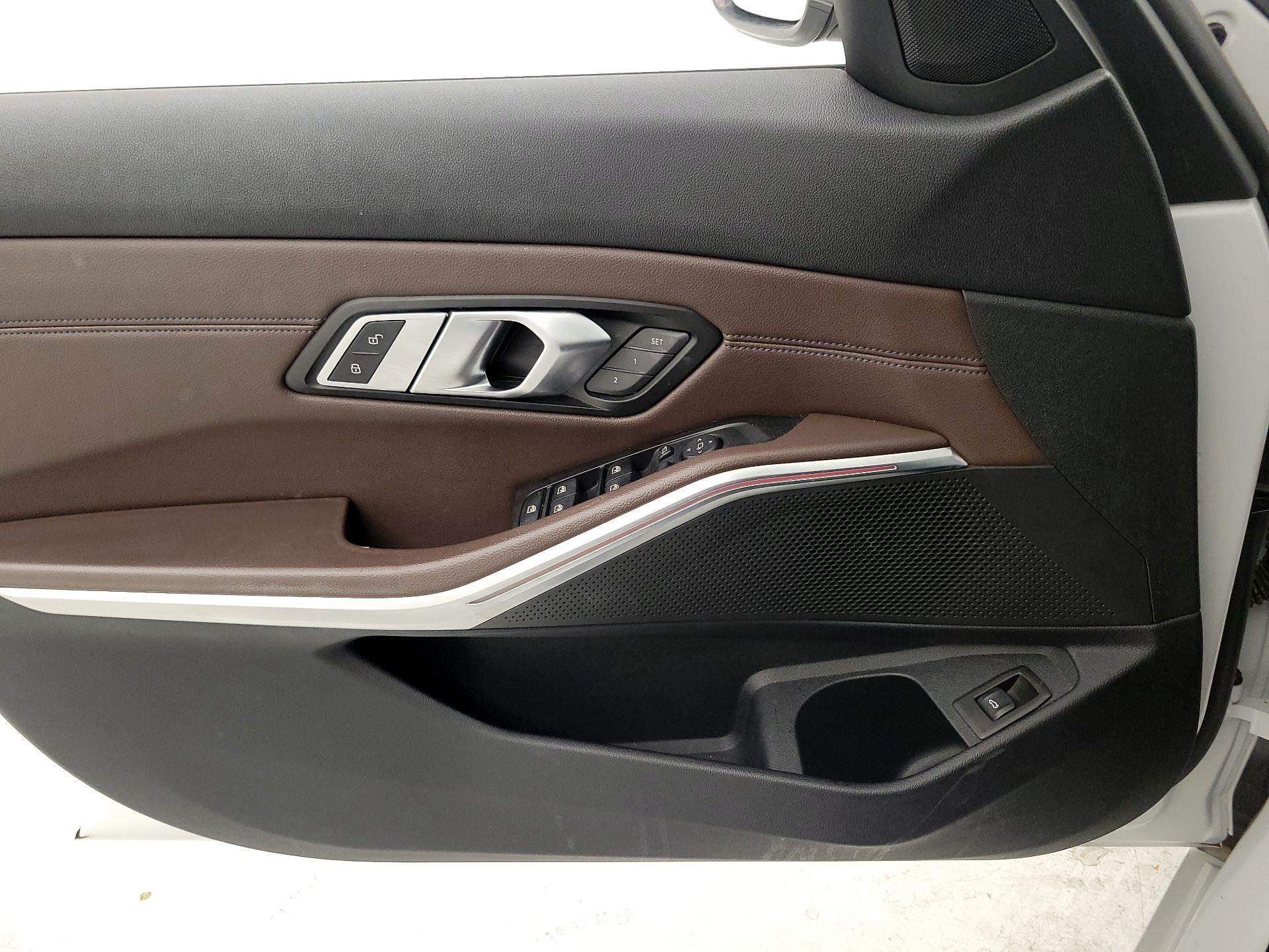 Thumbnail: 2019 BMW 3 Series - 12