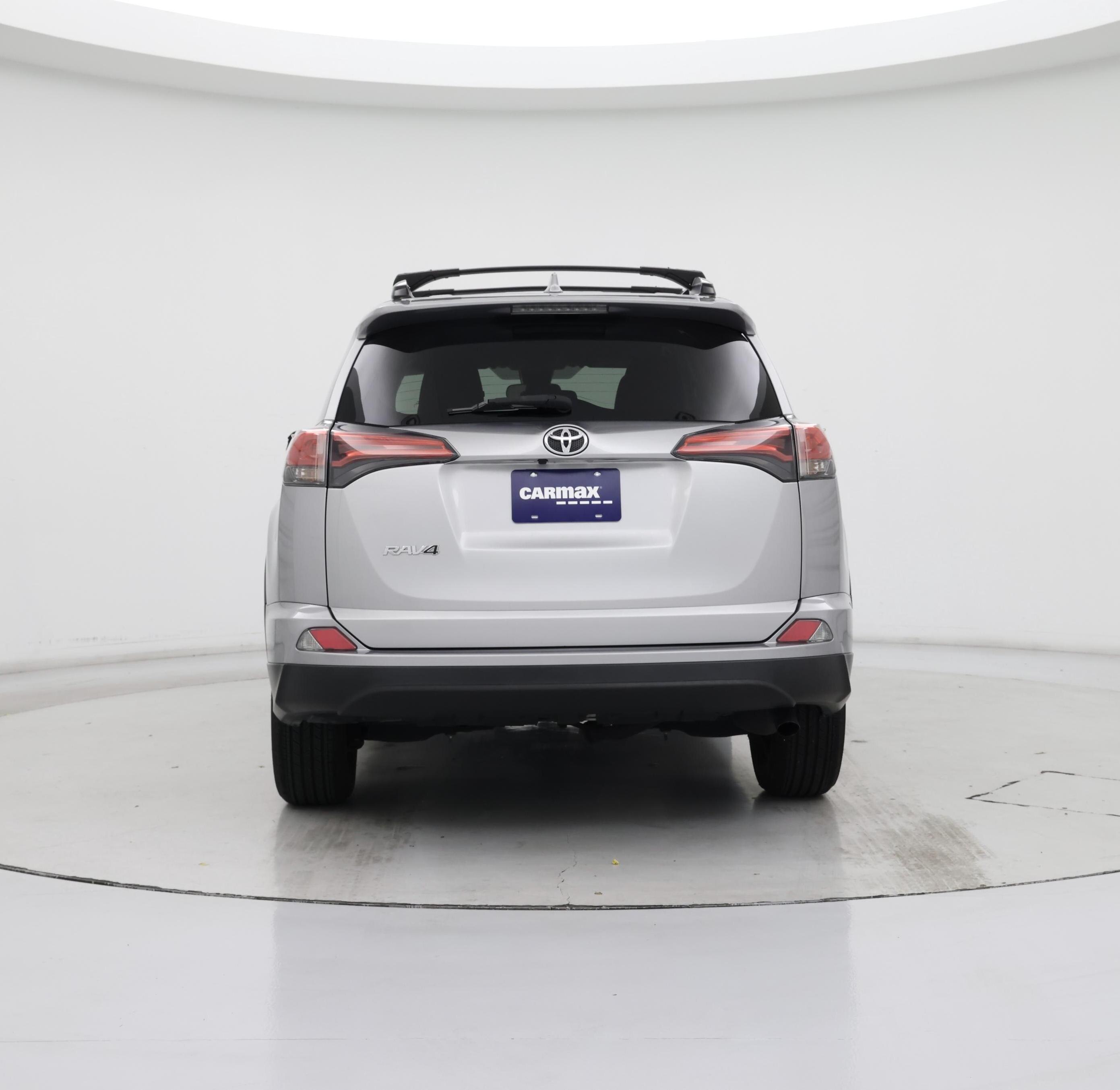 Thumbnail: 2017 Toyota RAV4 - 6