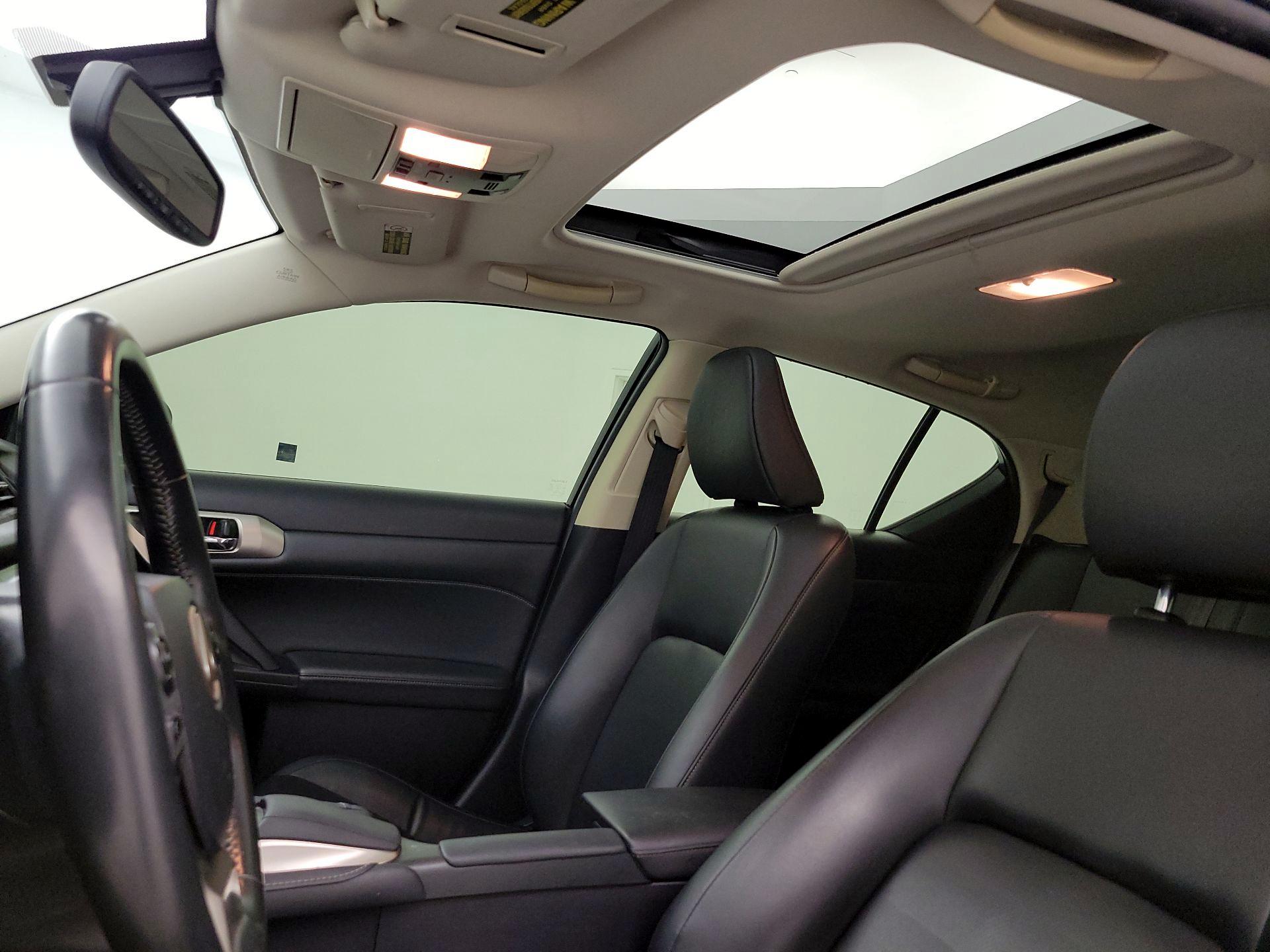 Thumbnail: 2014 Lexus CT - 19