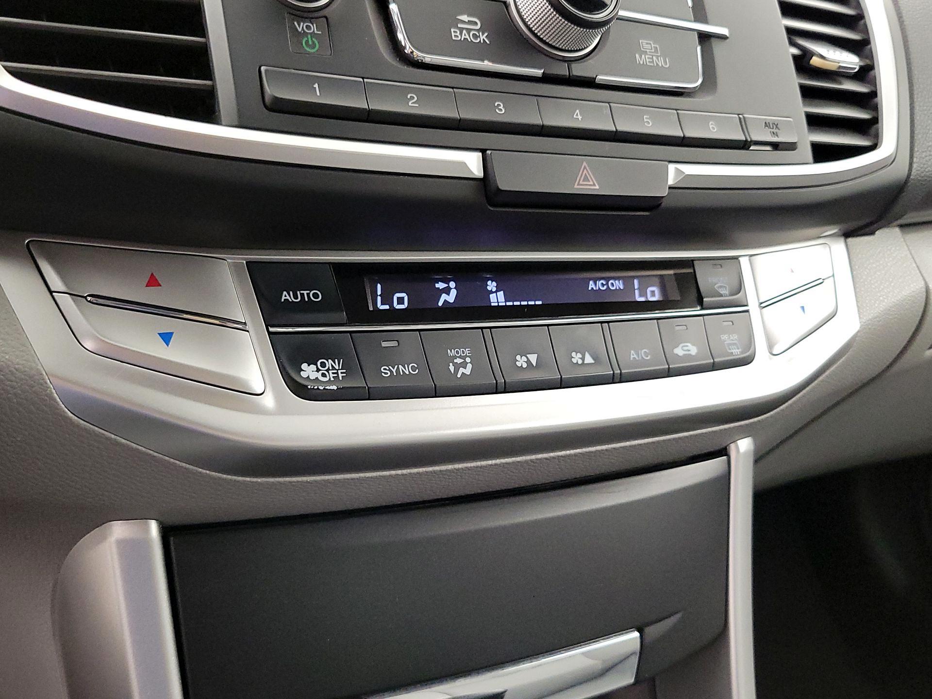 Thumbnail: 2015 Honda Accord - 16