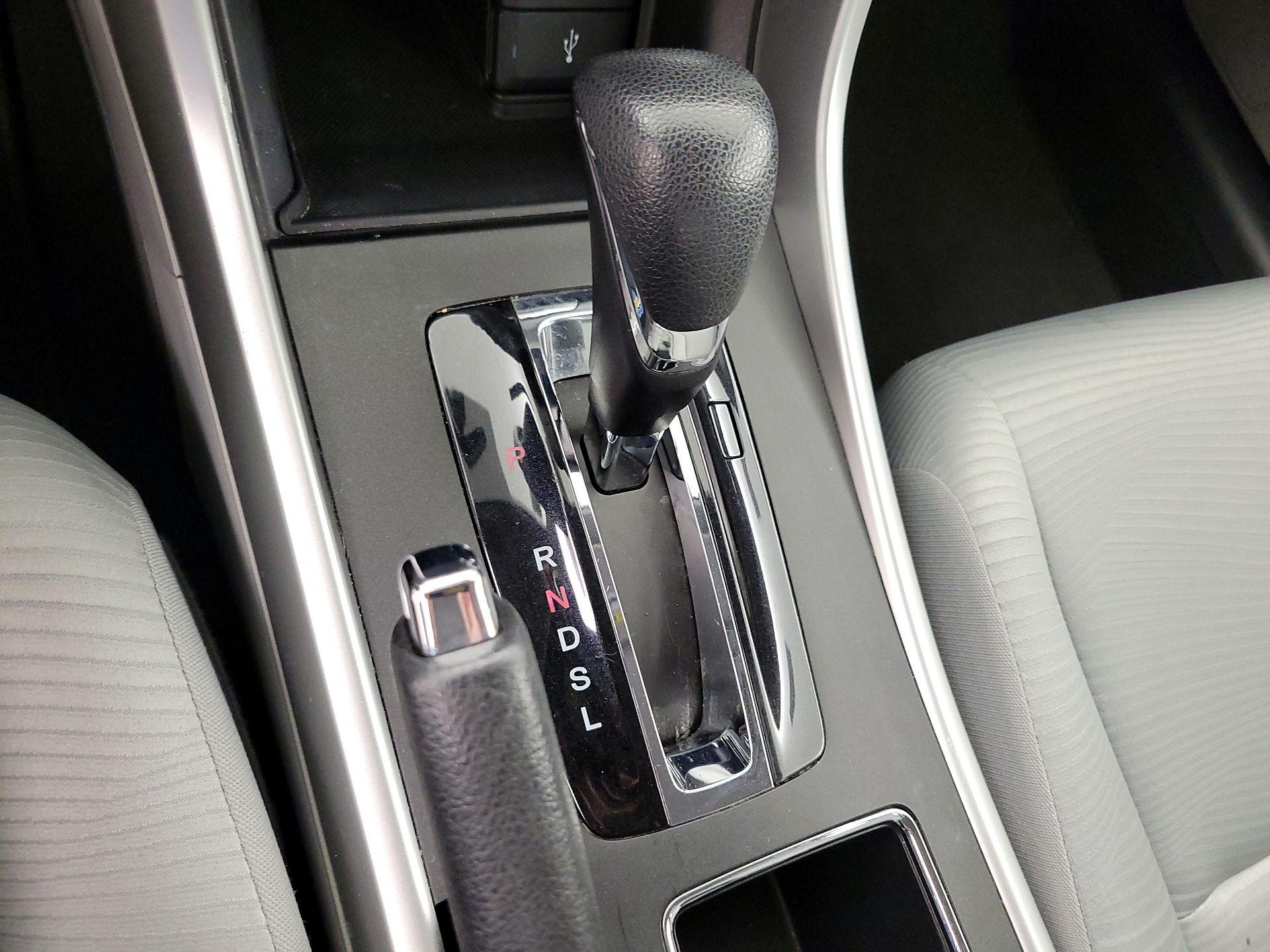 Thumbnail: 2015 Honda Accord - 17