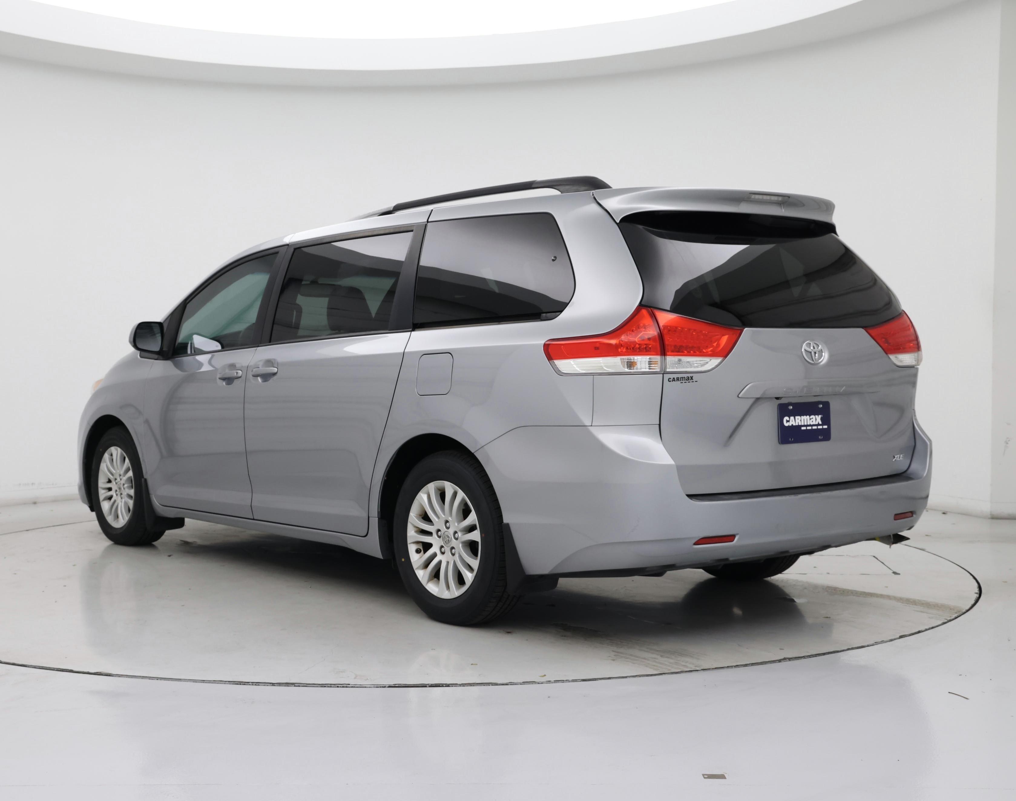 Thumbnail: 2014 Toyota Sienna - 2