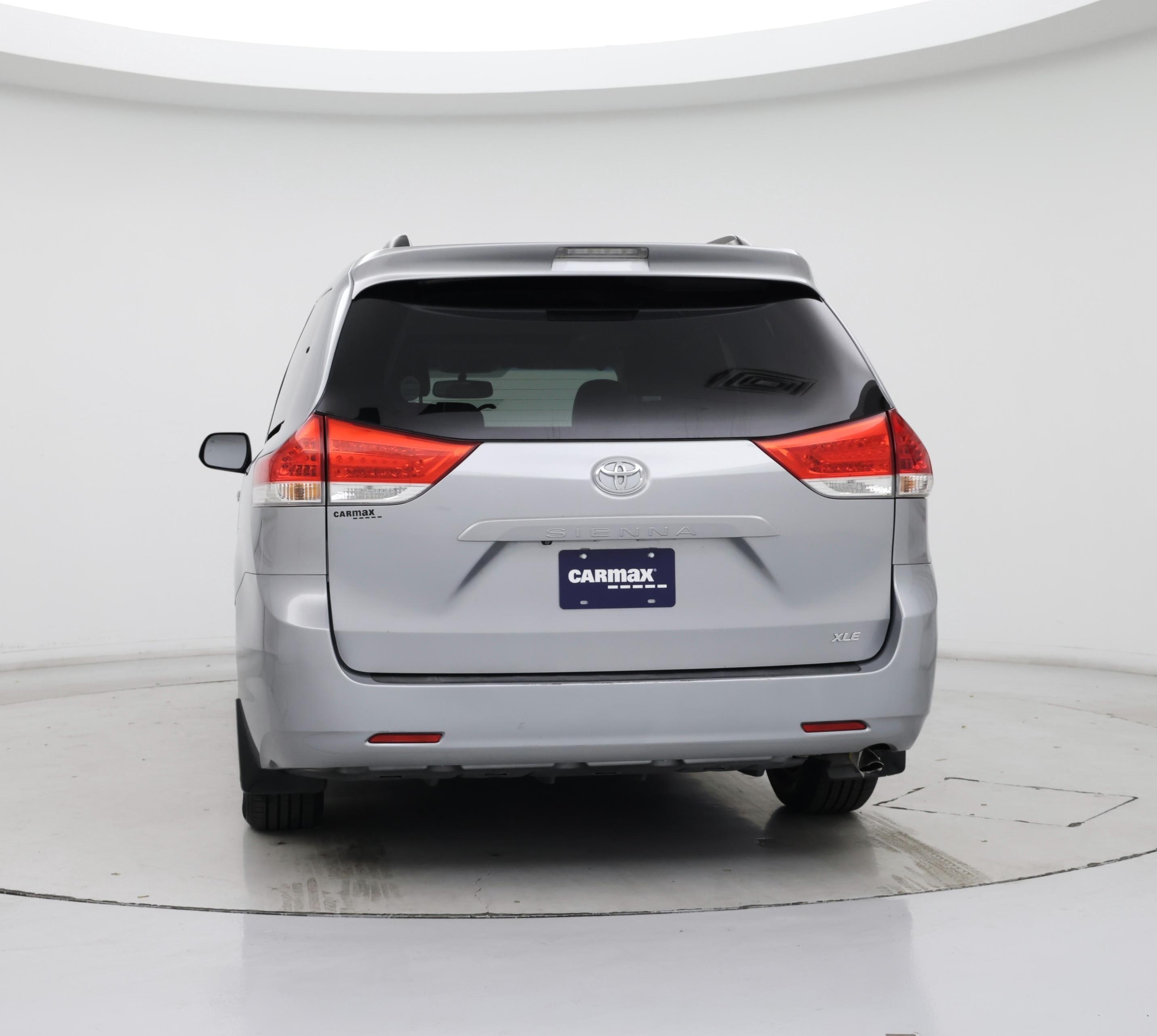 Thumbnail: 2014 Toyota Sienna - 6