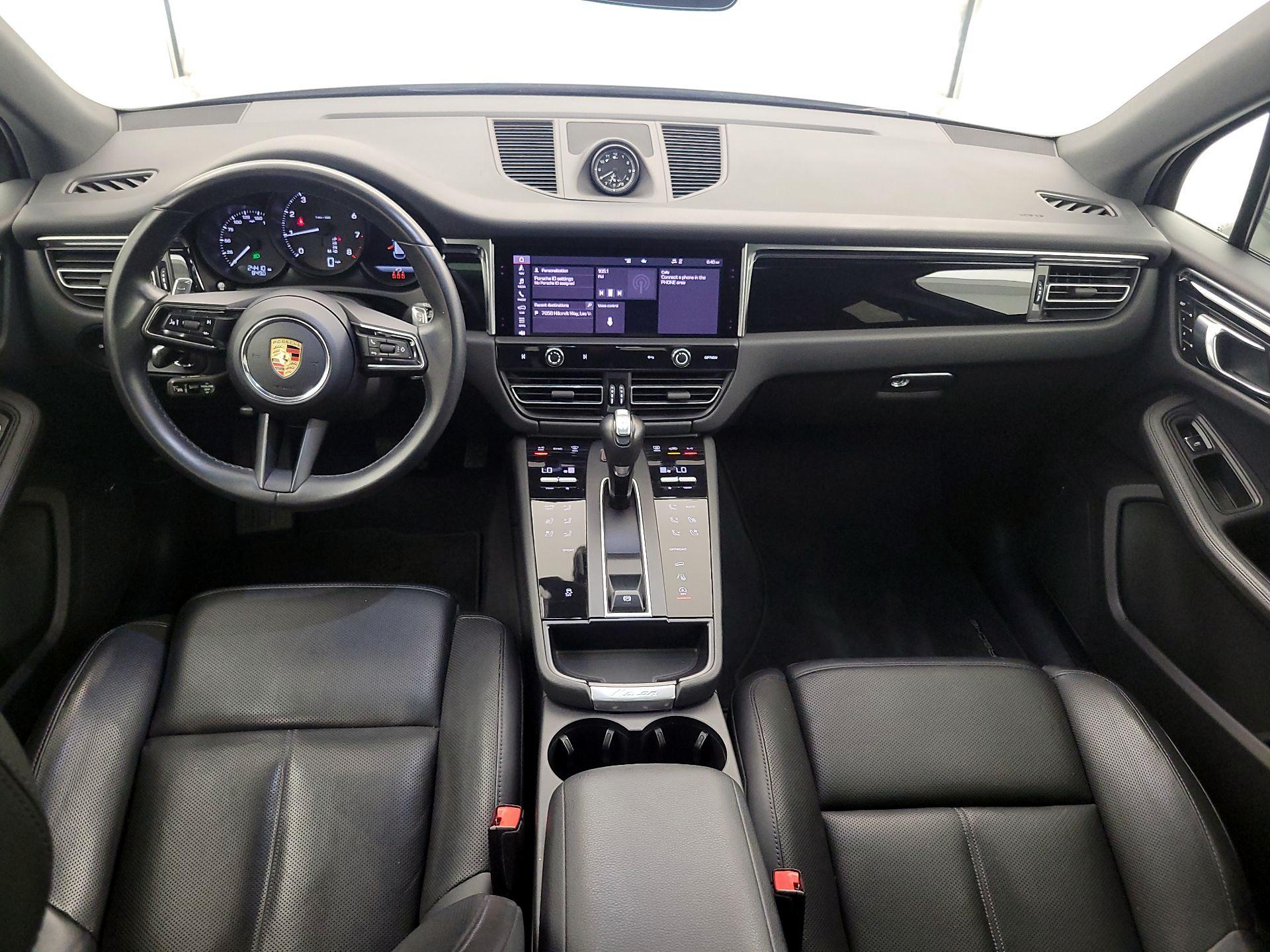 Thumbnail: 2023 Porsche Macan - 9