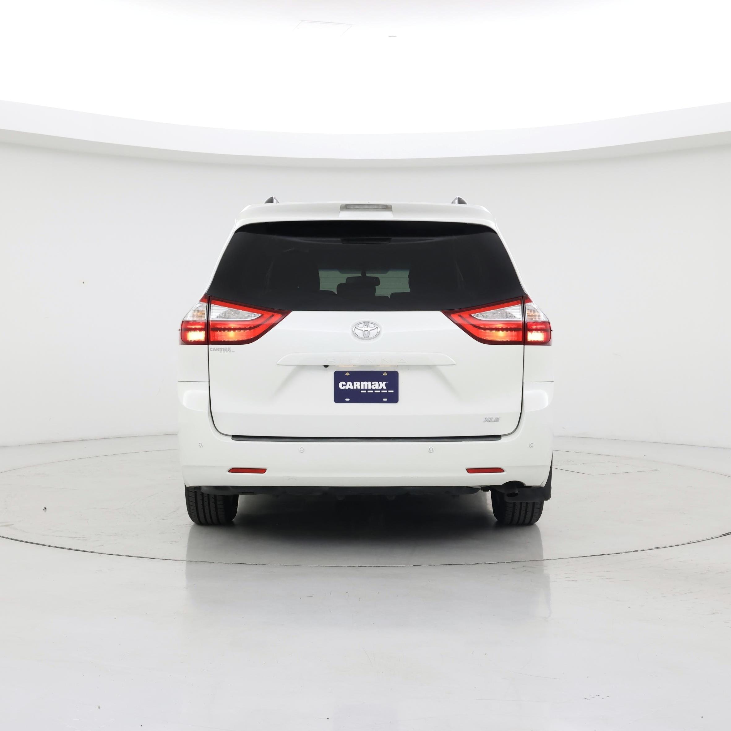 Thumbnail: 2016 Toyota Sienna - 6