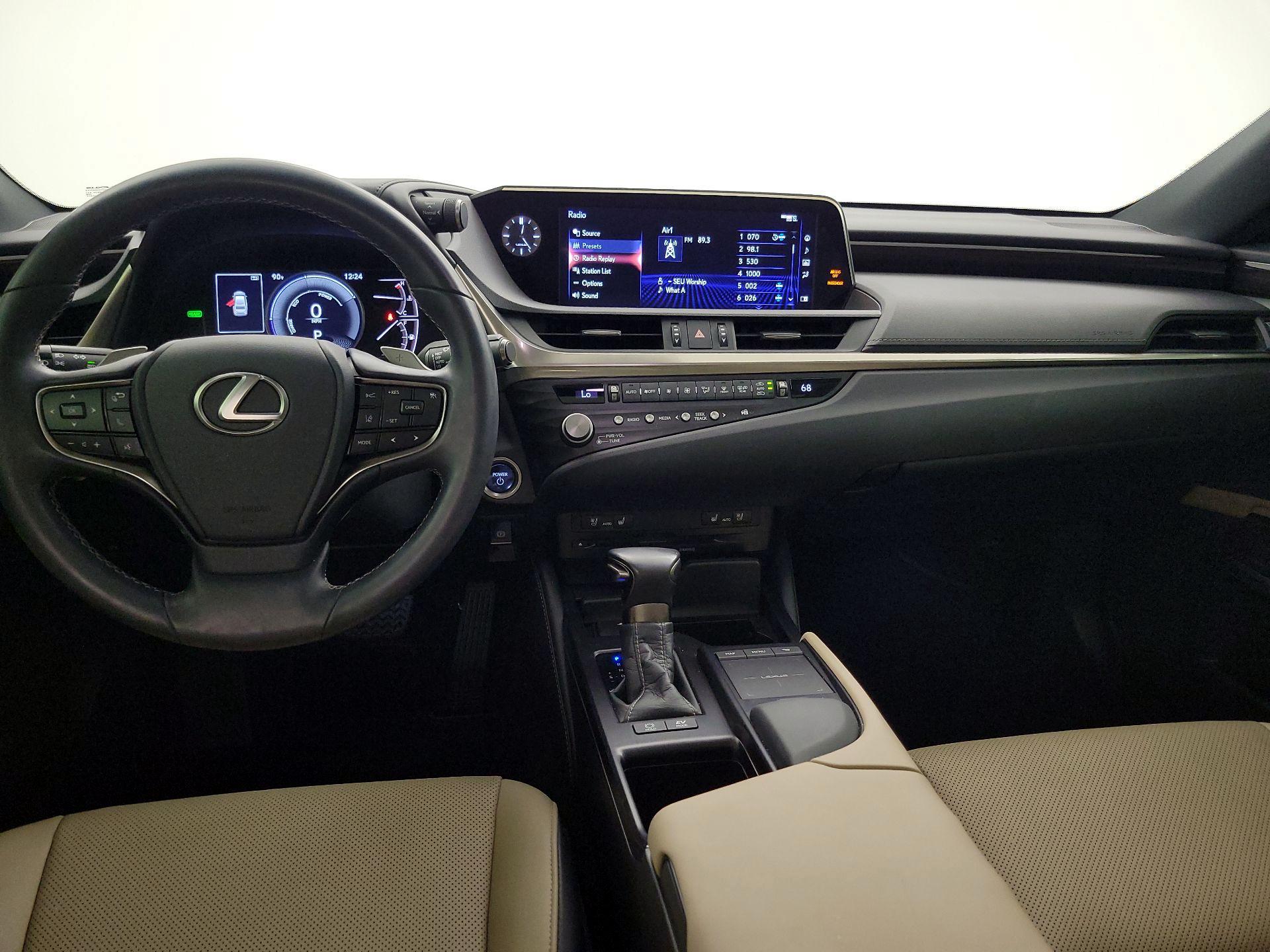 Thumbnail: 2021 Lexus ES - 9