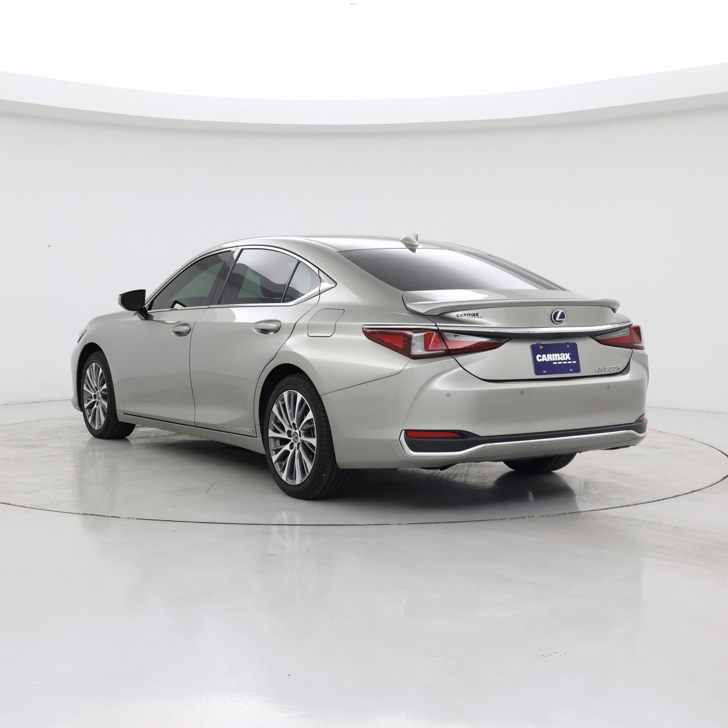 Thumbnail: 2021 Lexus ES - 2