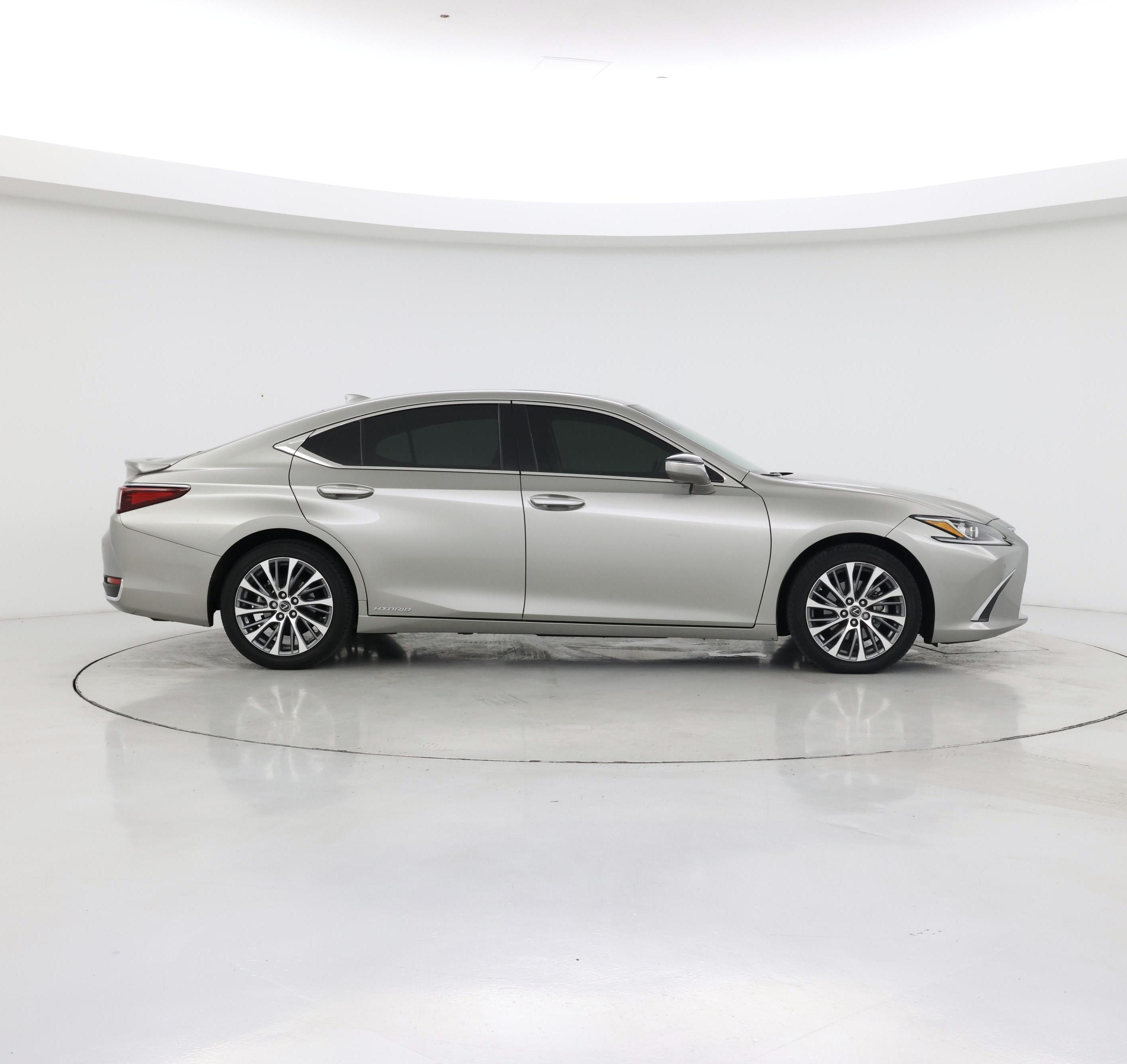Thumbnail: 2021 Lexus ES - 7