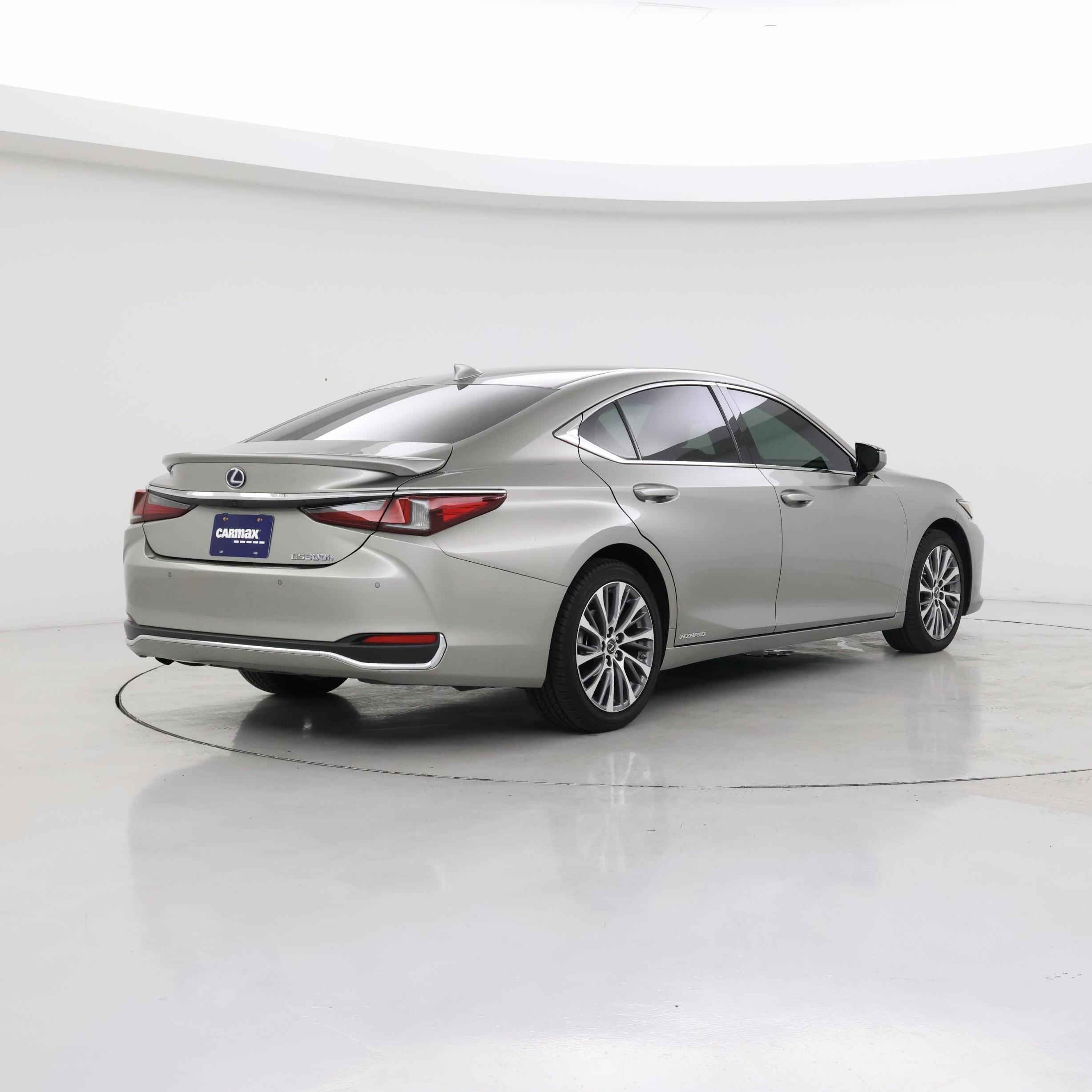 Thumbnail: 2021 Lexus ES - 8