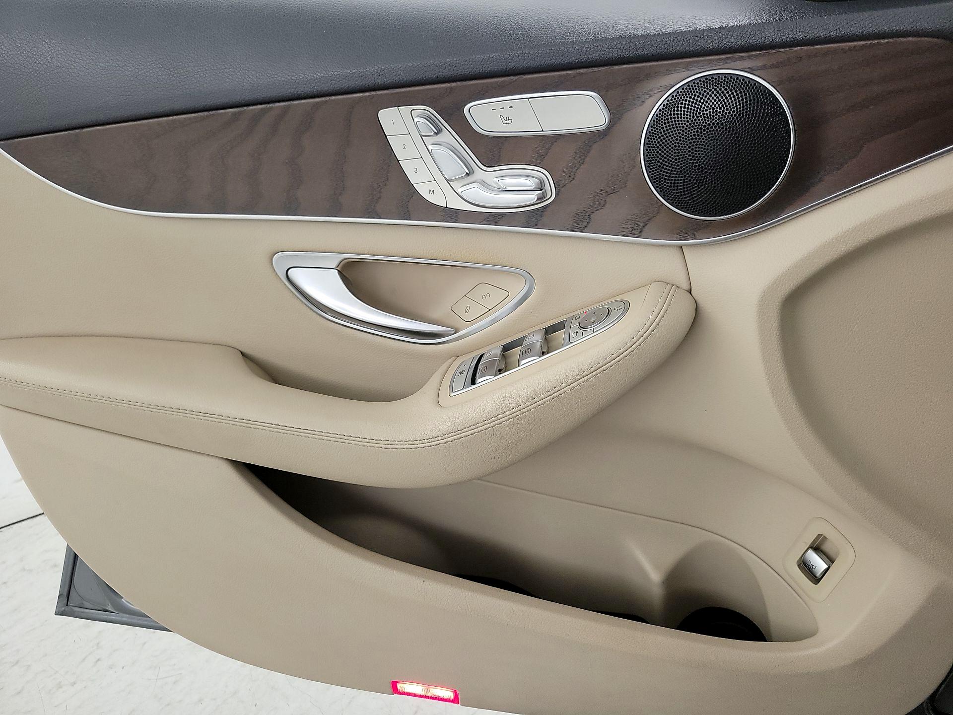 Thumbnail: 2018 Mercedes-Benz C-Class - 12