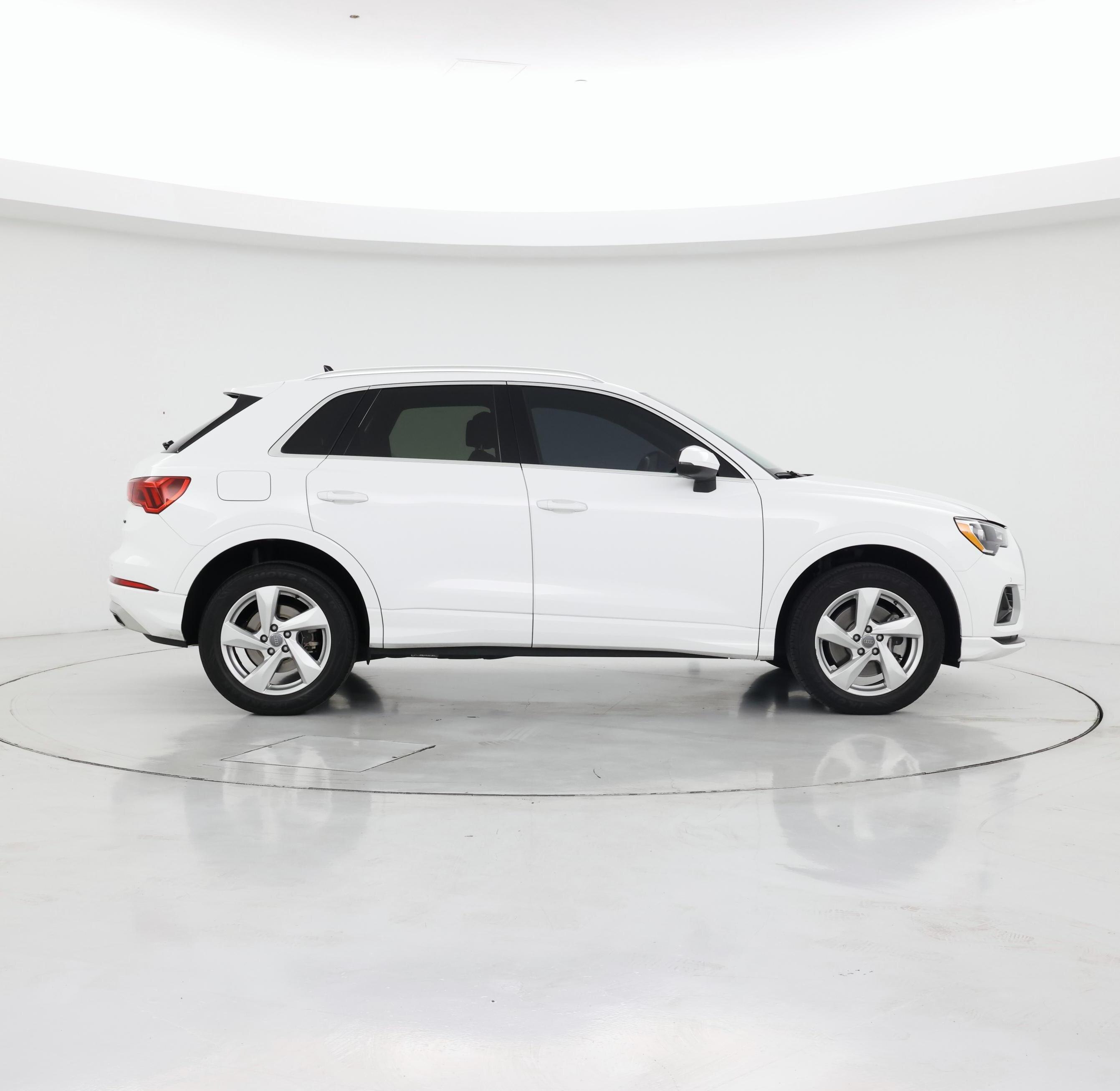 Thumbnail: 2020 Audi Q3 - 7