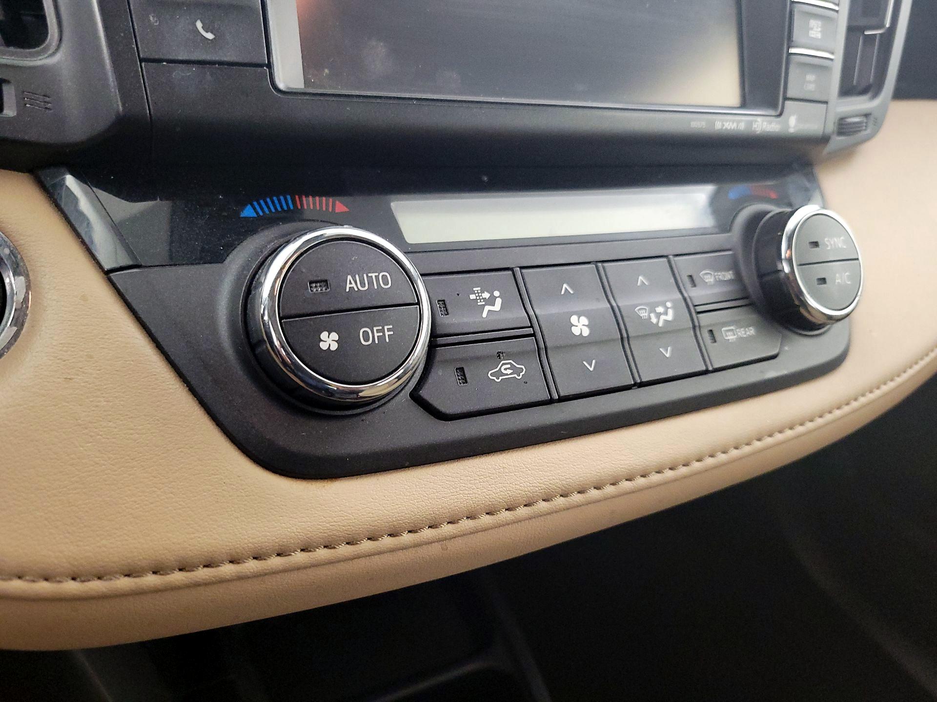 Thumbnail: 2016 Toyota RAV4 - 16