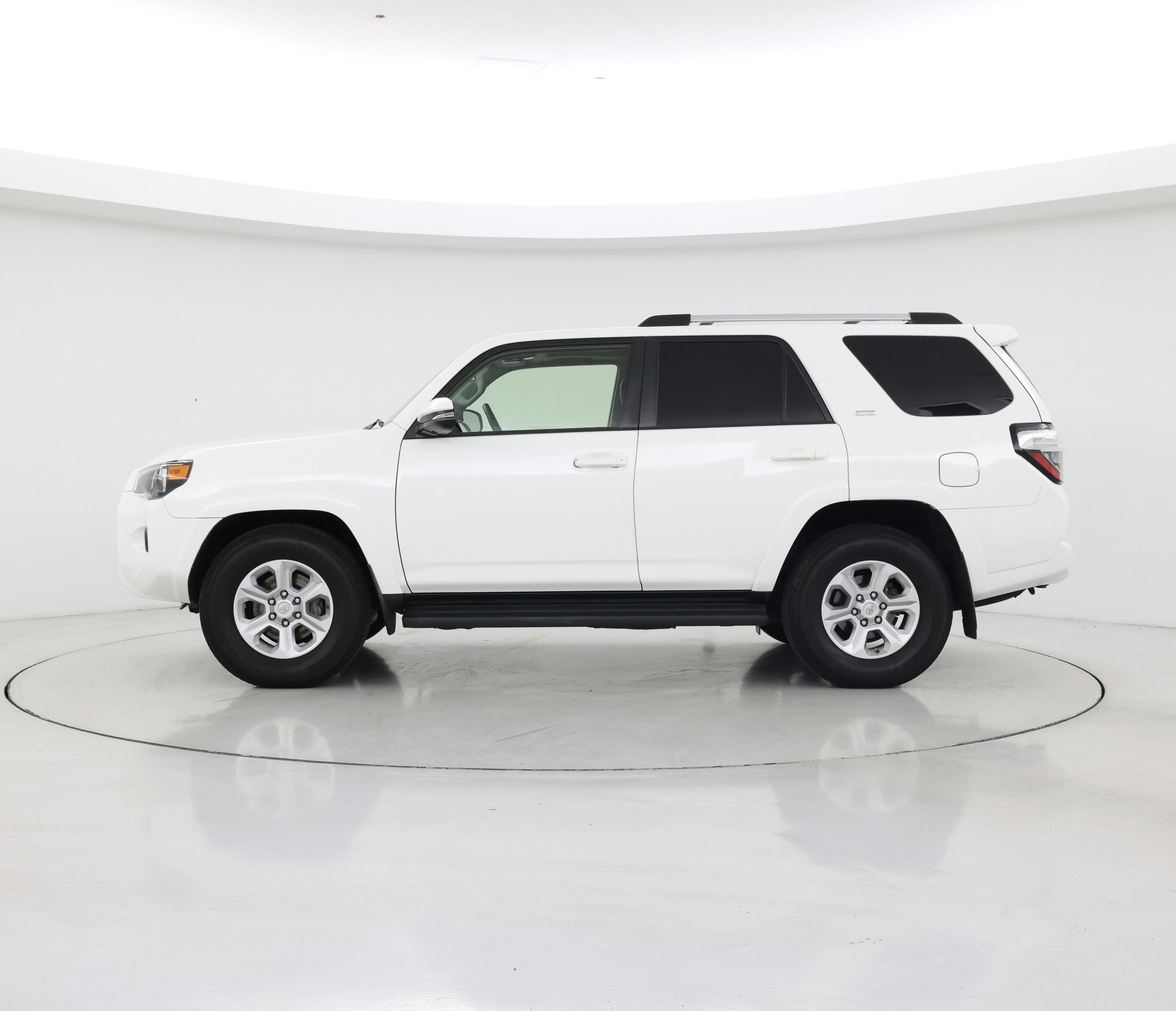 Thumbnail: 2019 Toyota 4Runner - 3