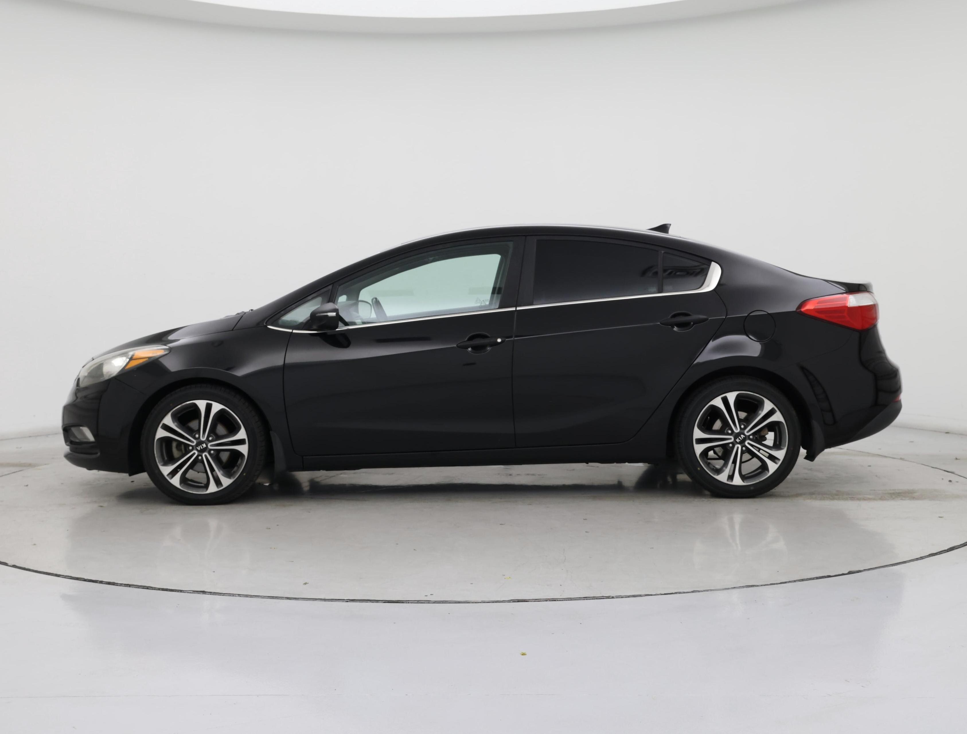 Thumbnail: 2016 Kia Forte - 3