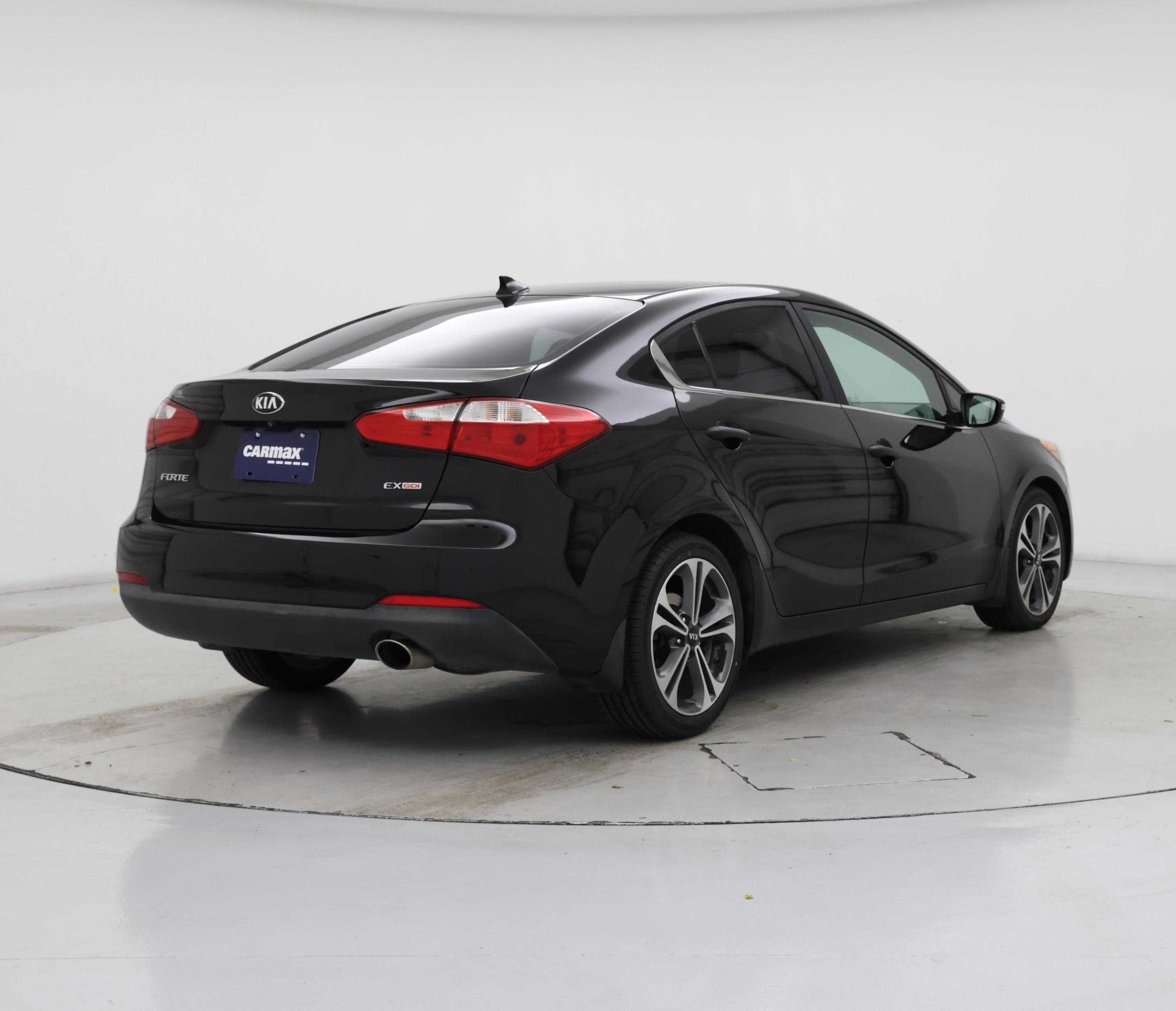 Thumbnail: 2016 Kia Forte - 8