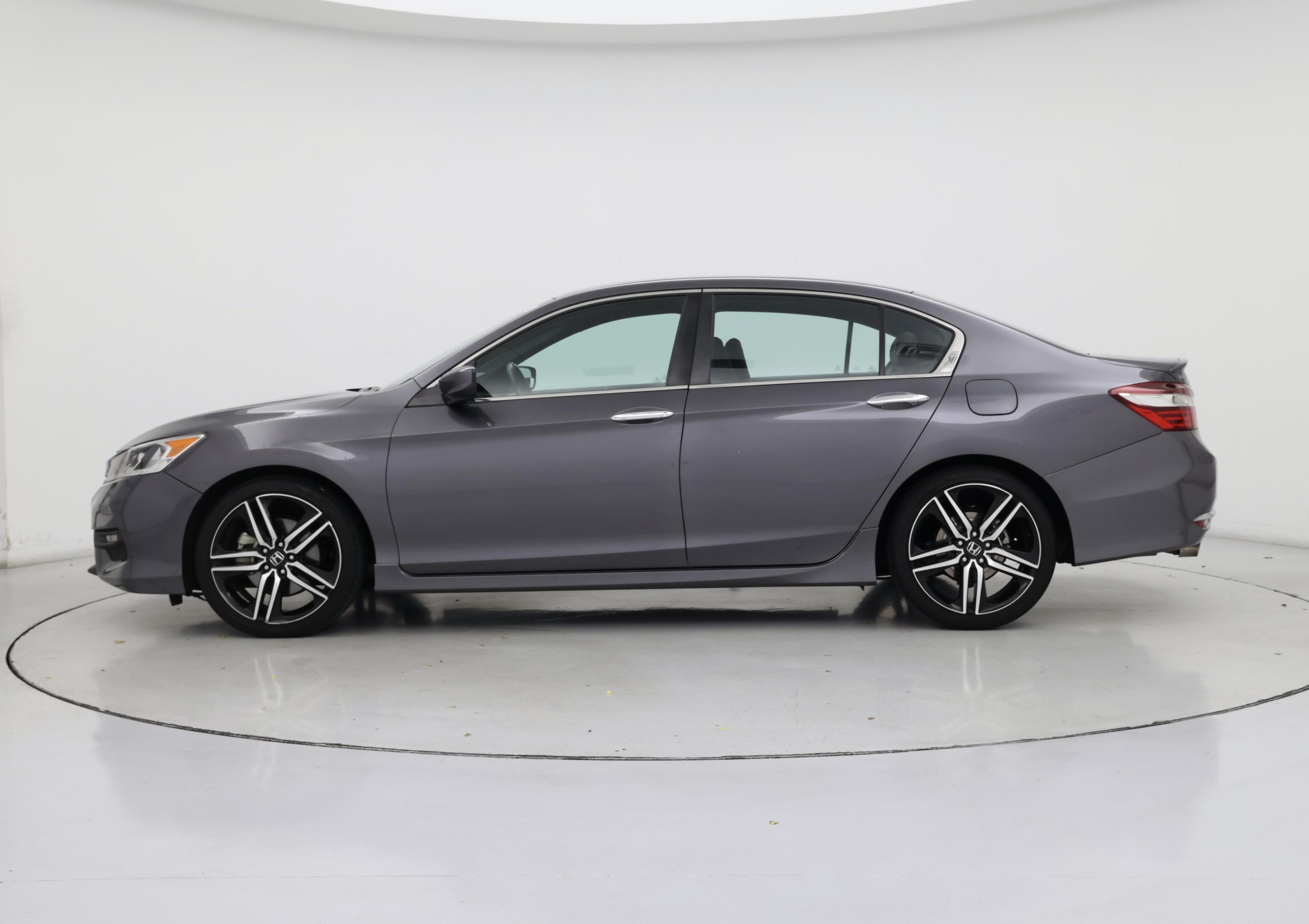 Thumbnail: 2017 Honda Accord - 3