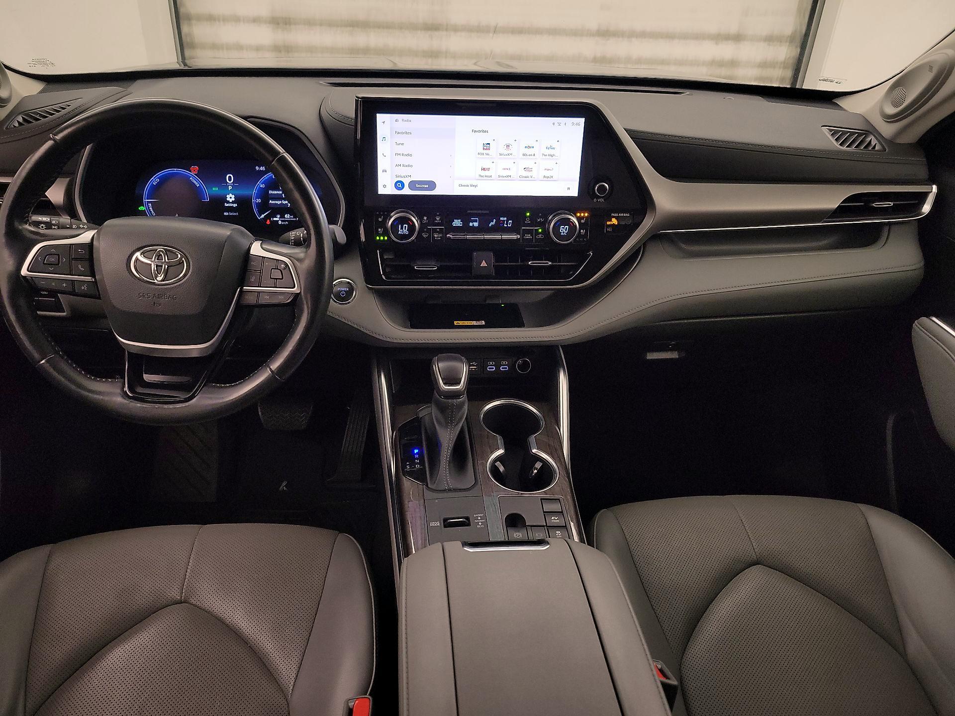 Thumbnail: 2023 Toyota Highlander - 9